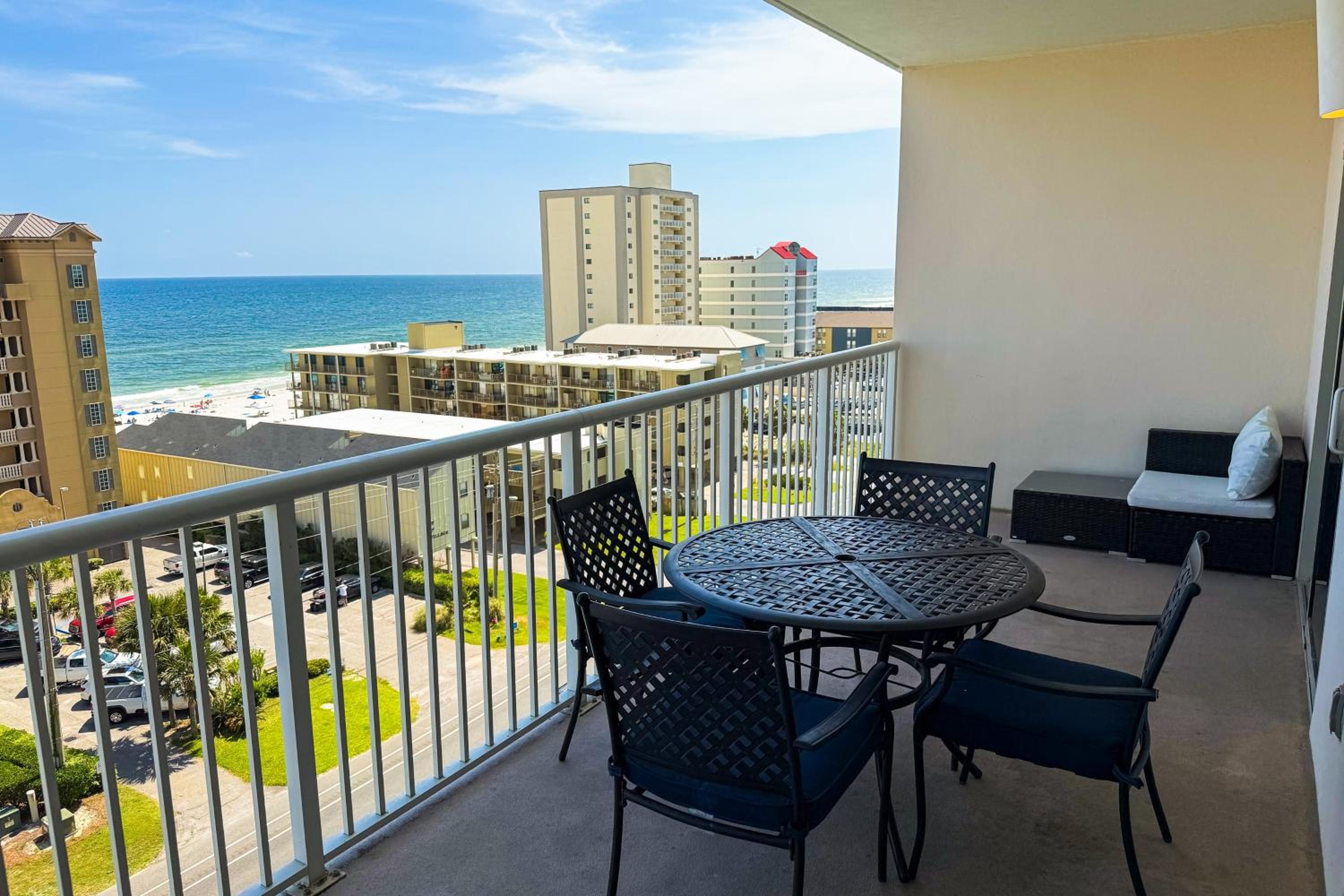 Walk to Beach Gulf Shores Getaway with Pool Access!