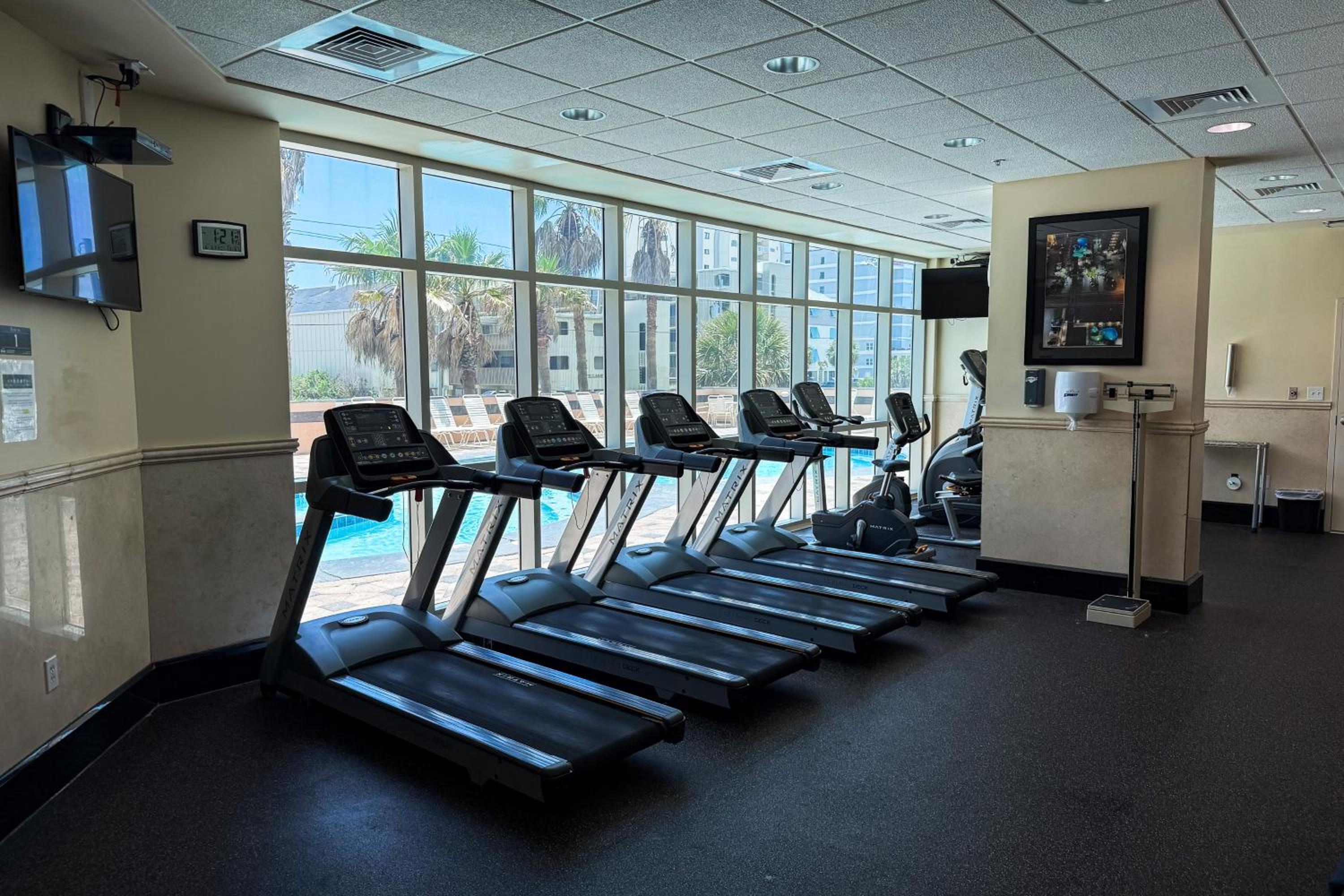 Walk to Beach Gulf Shores Getaway with Pool Access!