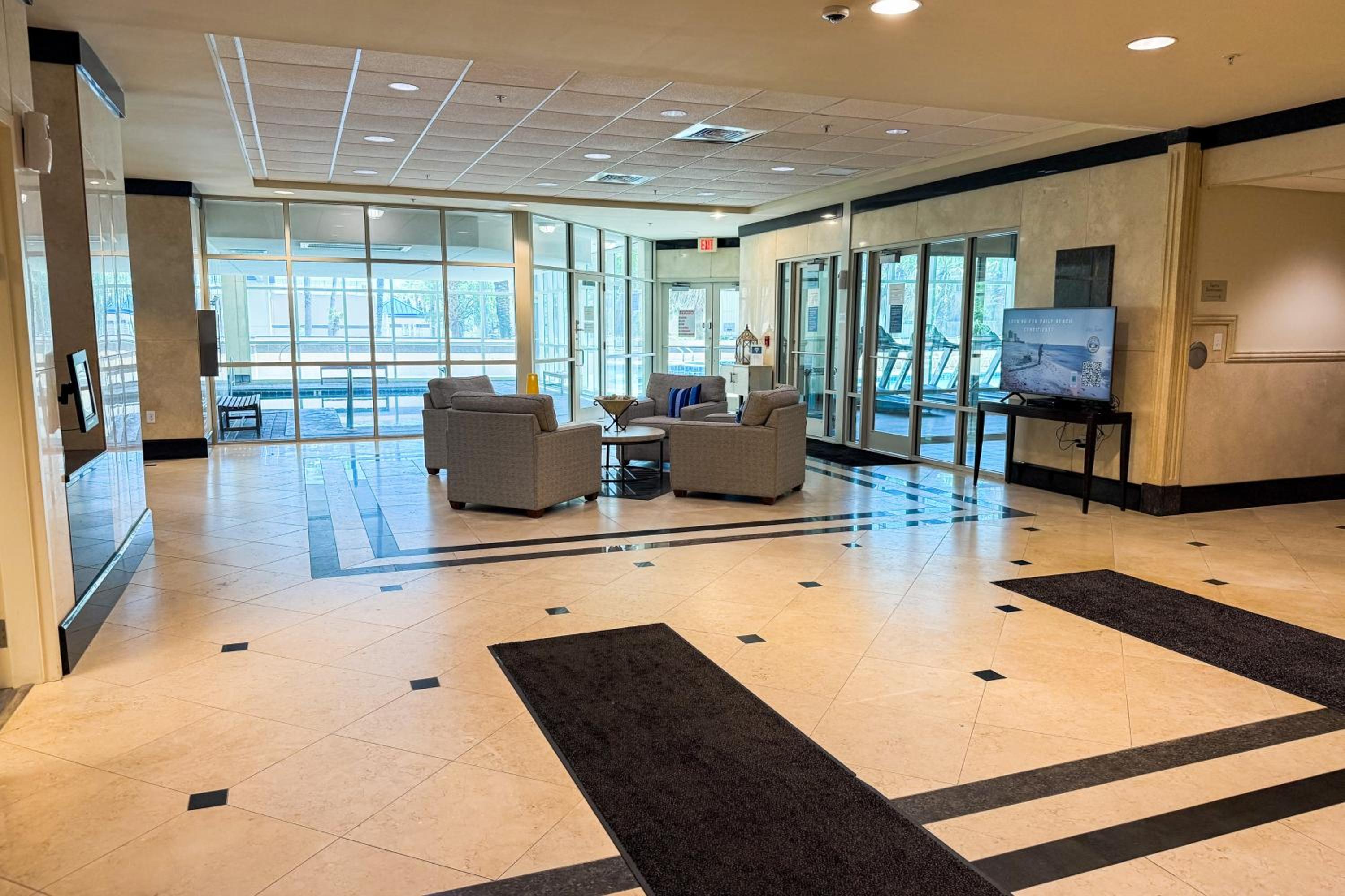 Walk to Beach Gulf Shores Getaway with Pool Access!