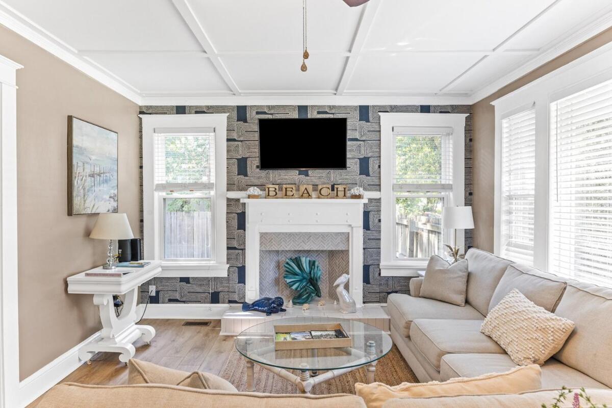 Happy Place- Midtown, Pet-Friendly, close to beach