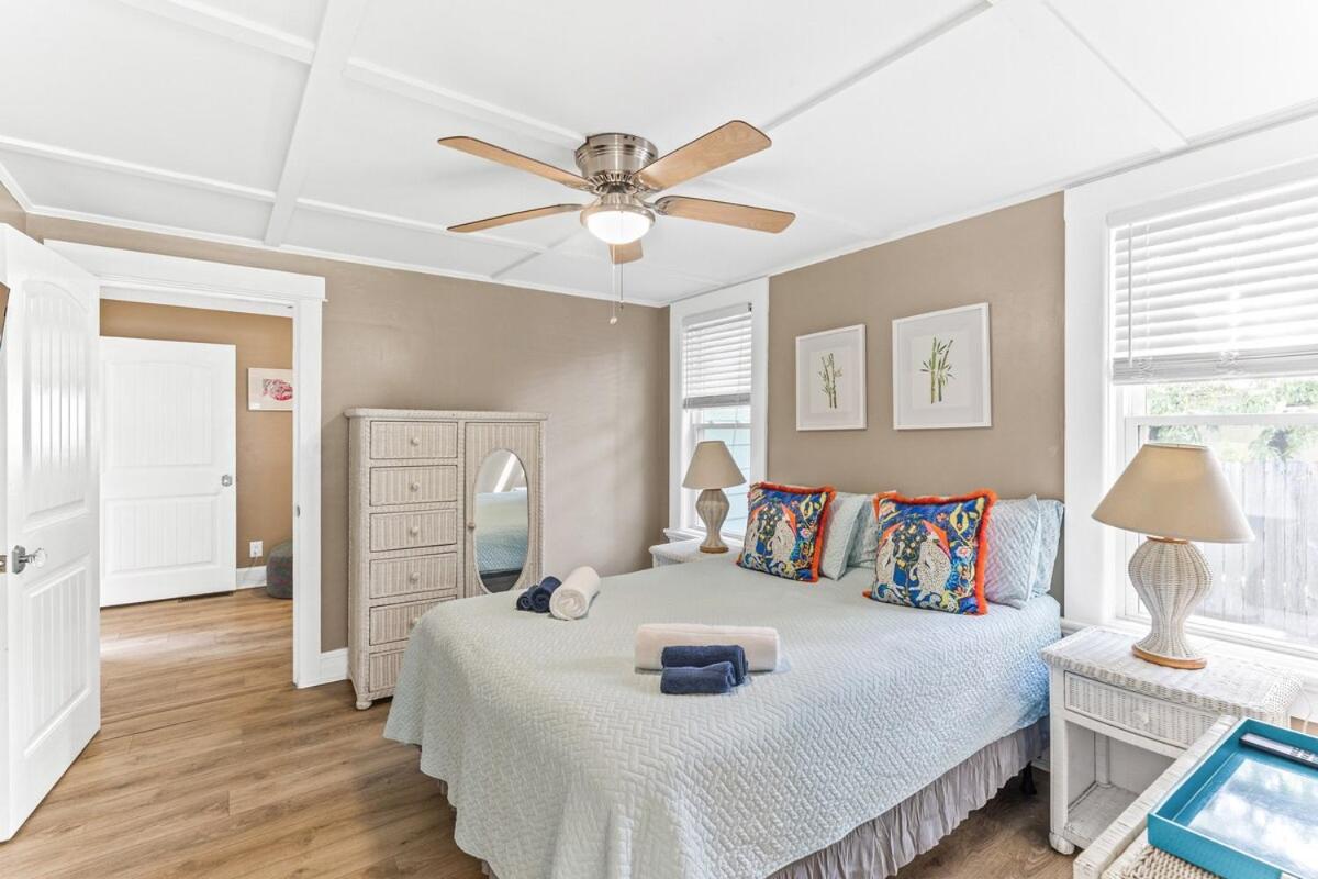 Happy Place- Midtown, Pet-Friendly, close to beach