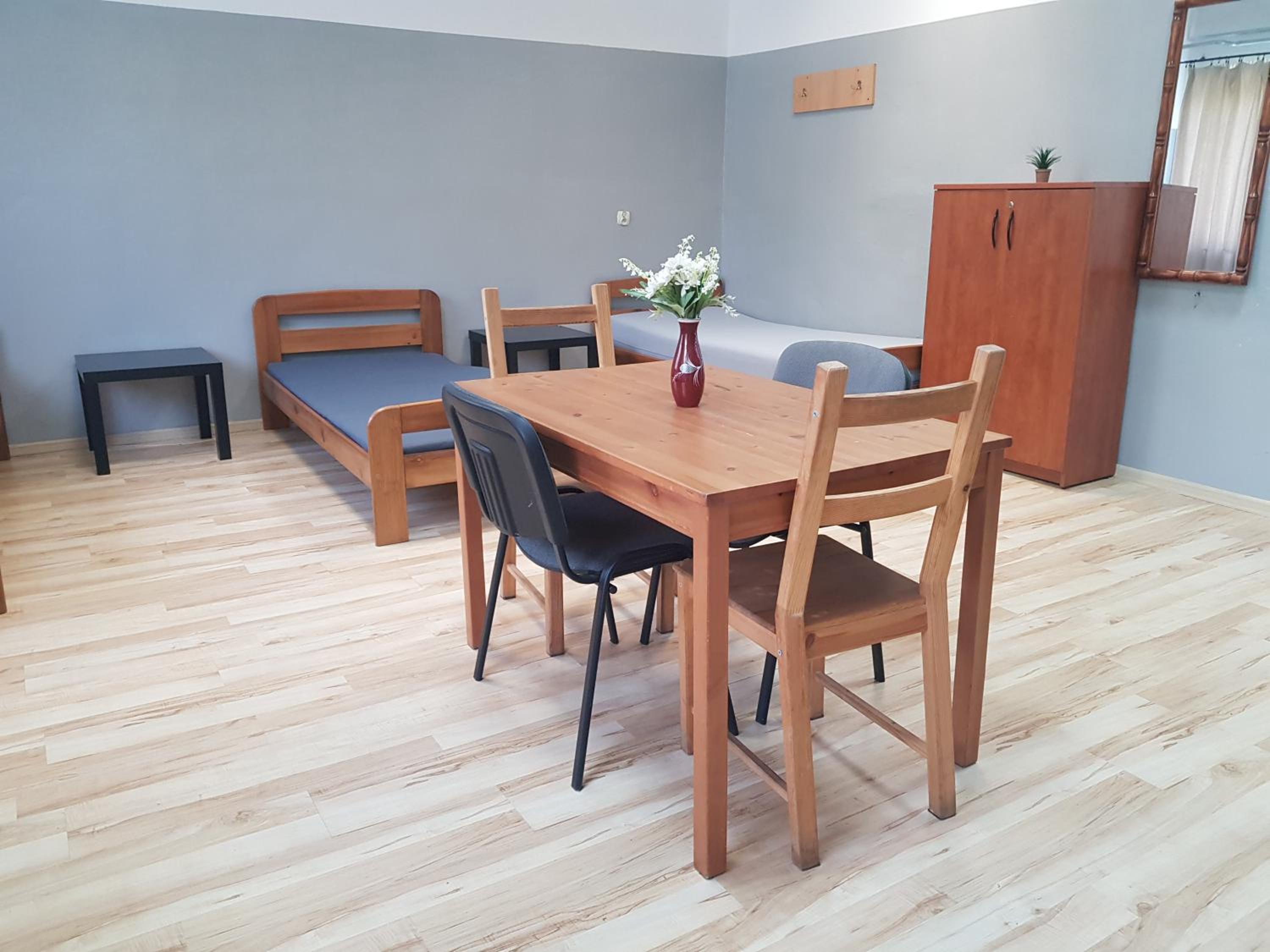 mHostel24