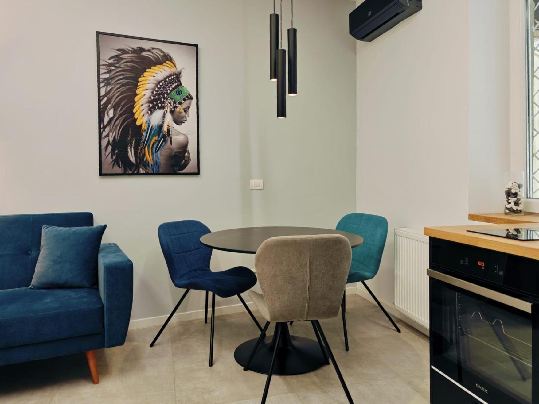 Old Town Apartments Brătianu - City Center Stay