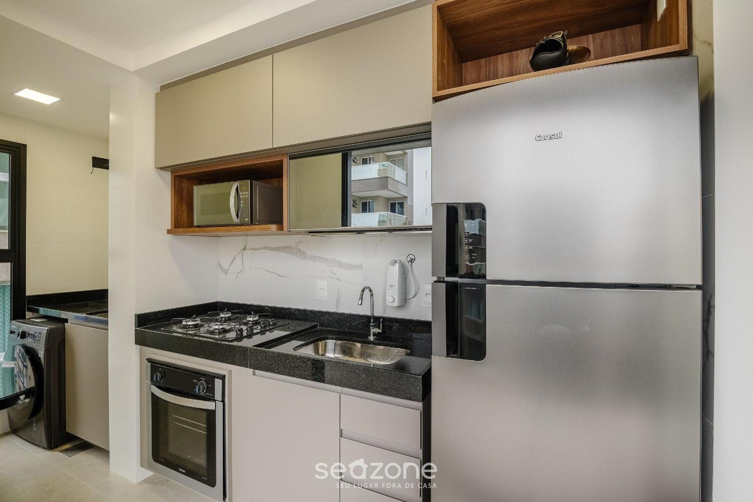 Building with New Apartments 300m from the Beach - EEP