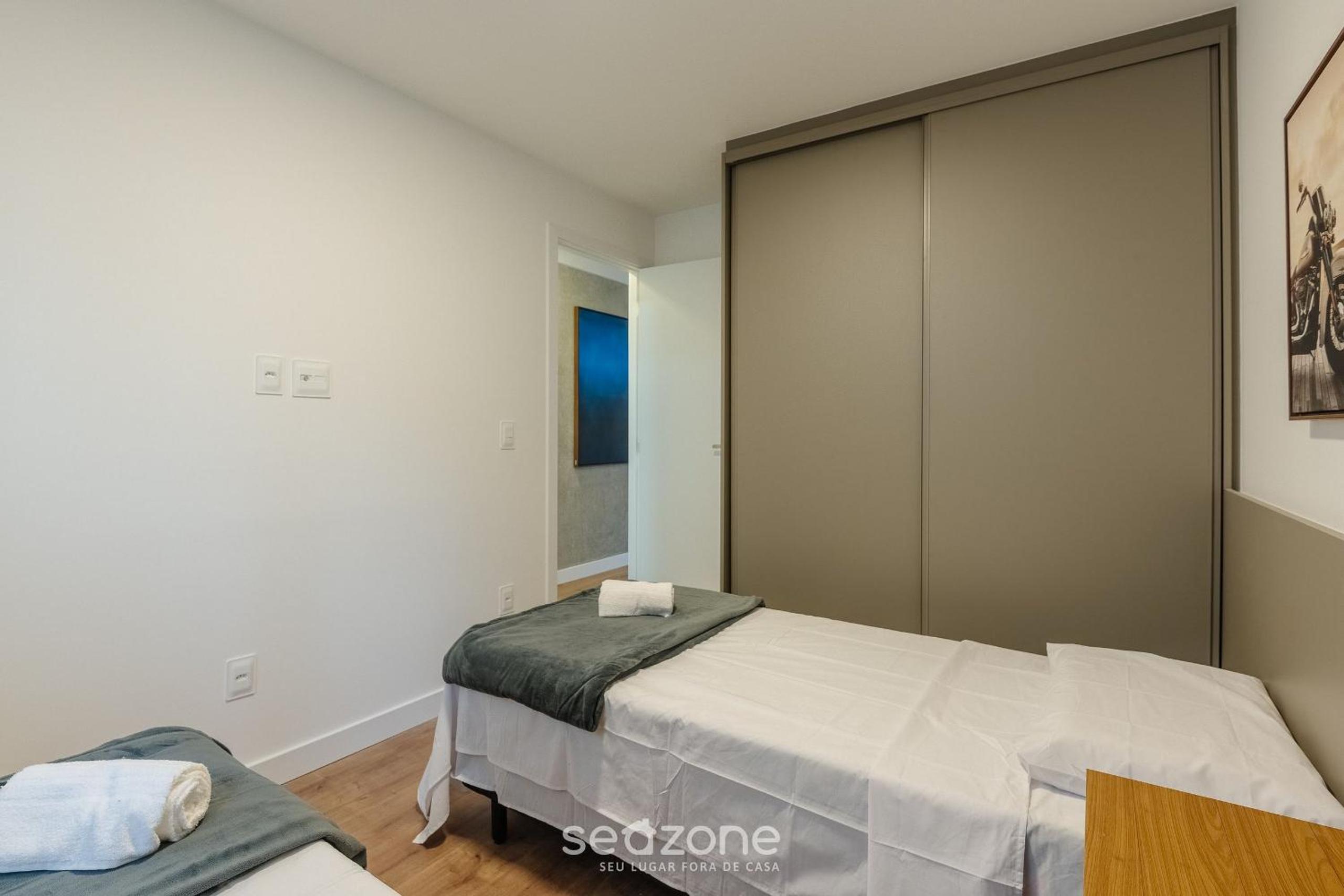 Building with New Apartments 300m from the Beach - EEP