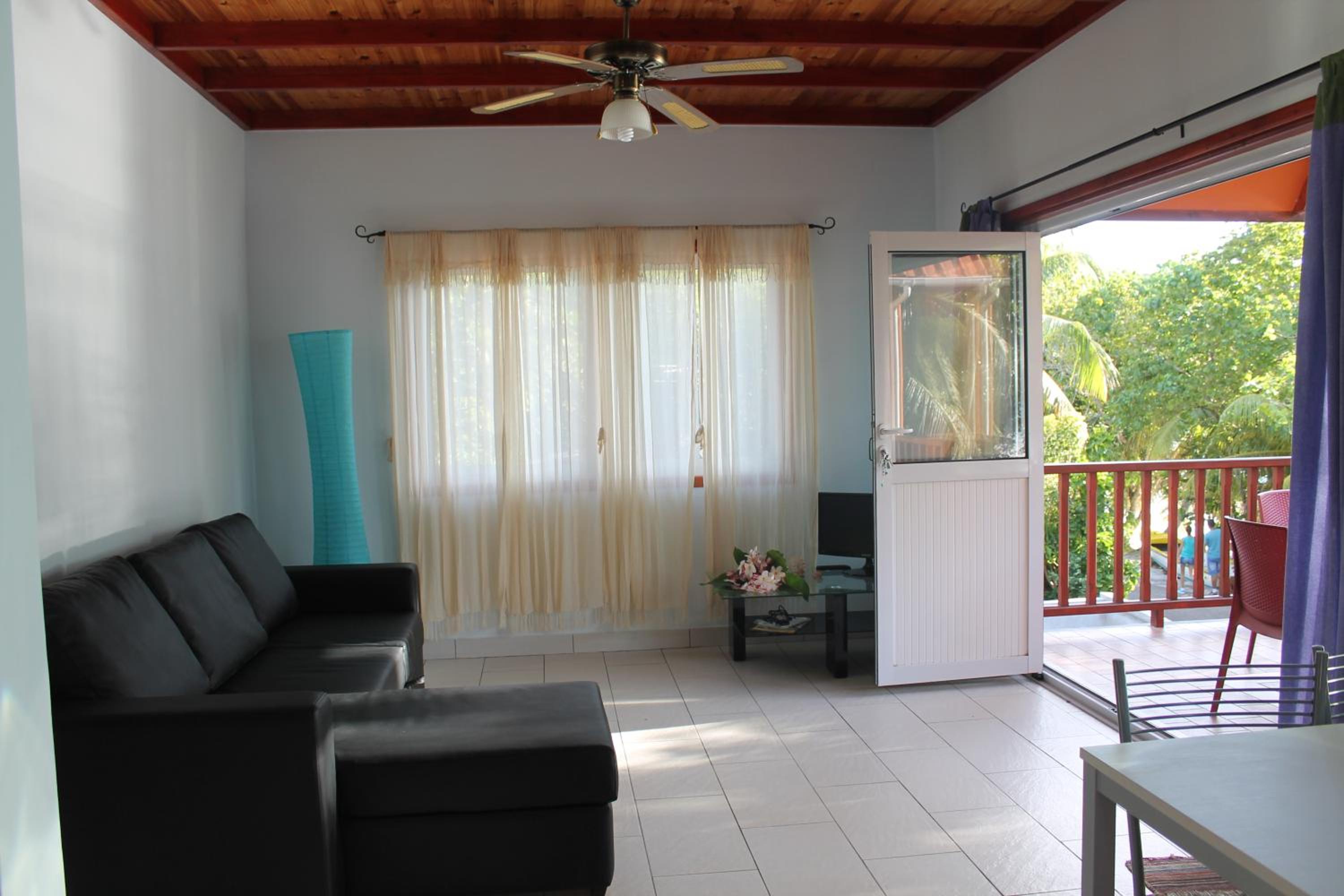 Green Blue Beach House view 4