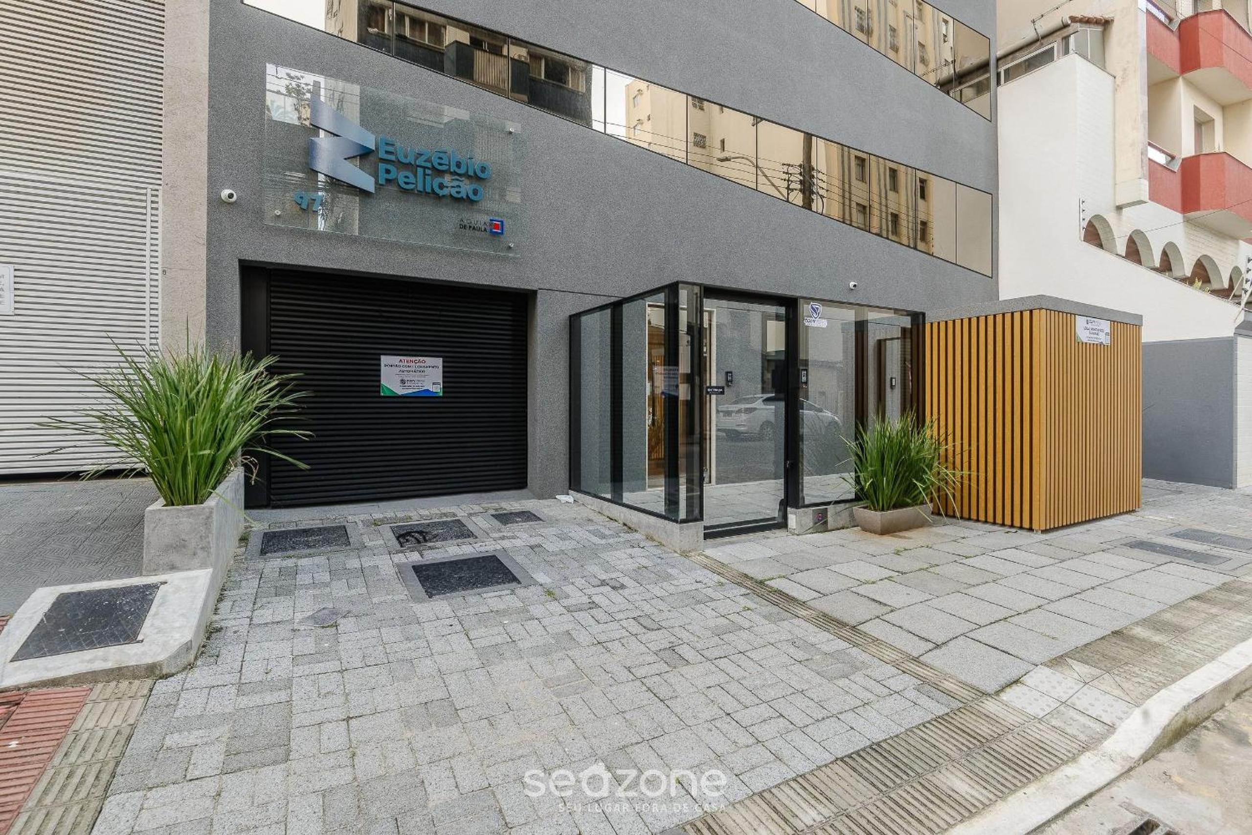 Building with New Apartments 300m from the Beach - EEP