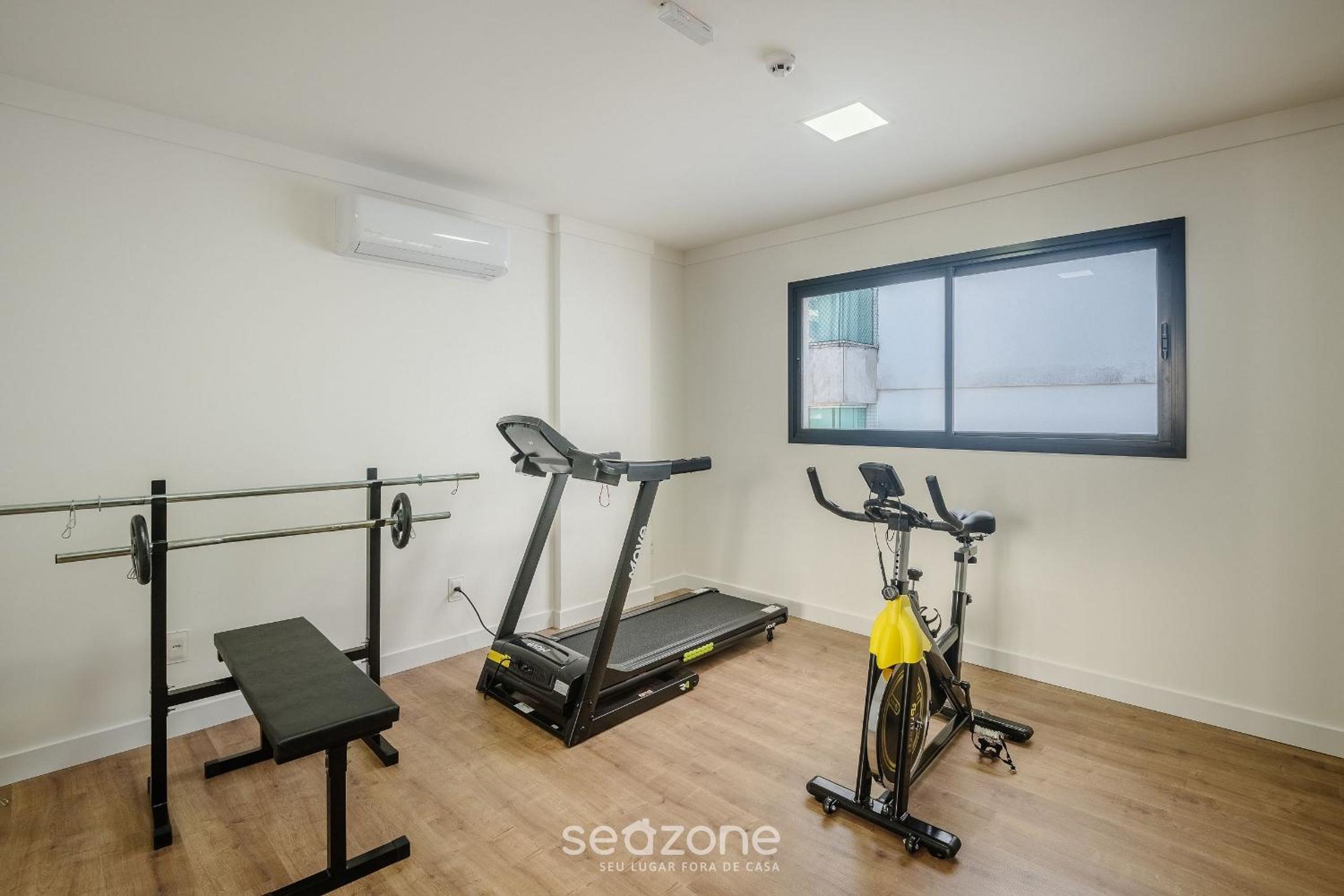 Building with New Apartments 300m from the Beach - EEP