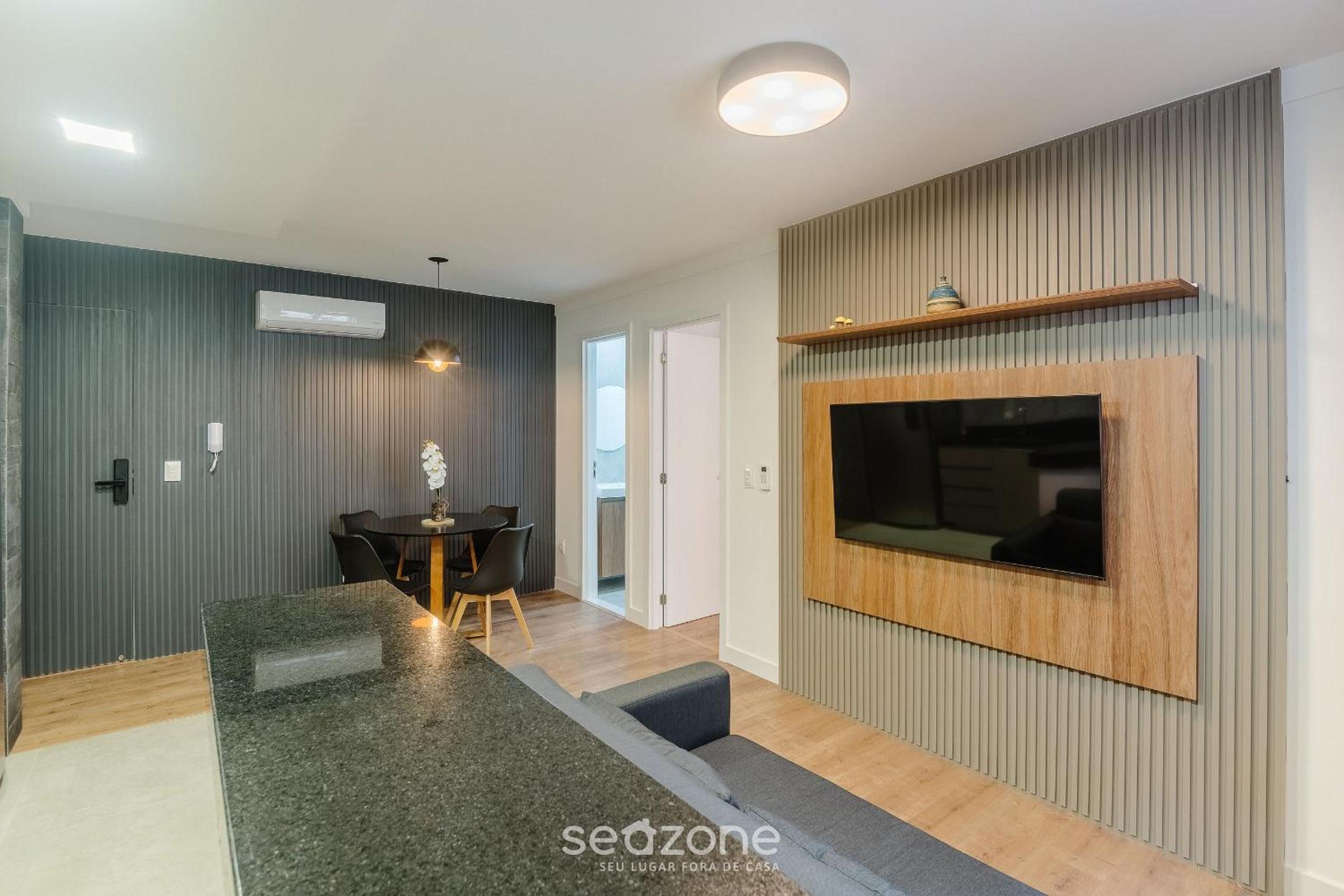 Building with New Apartments 300m from the Beach - EEP