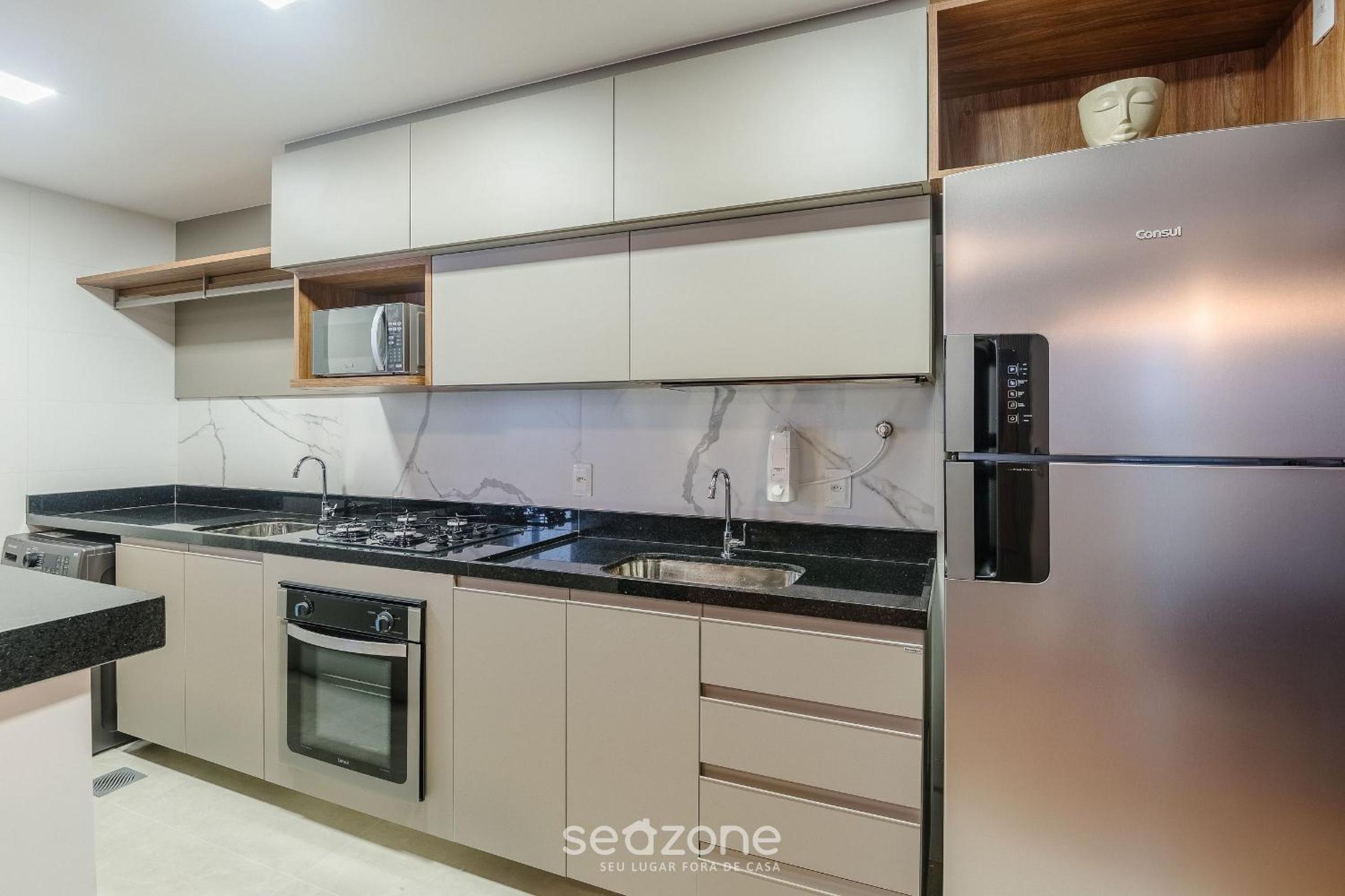 Building with New Apartments 300m from the Beach - EEP