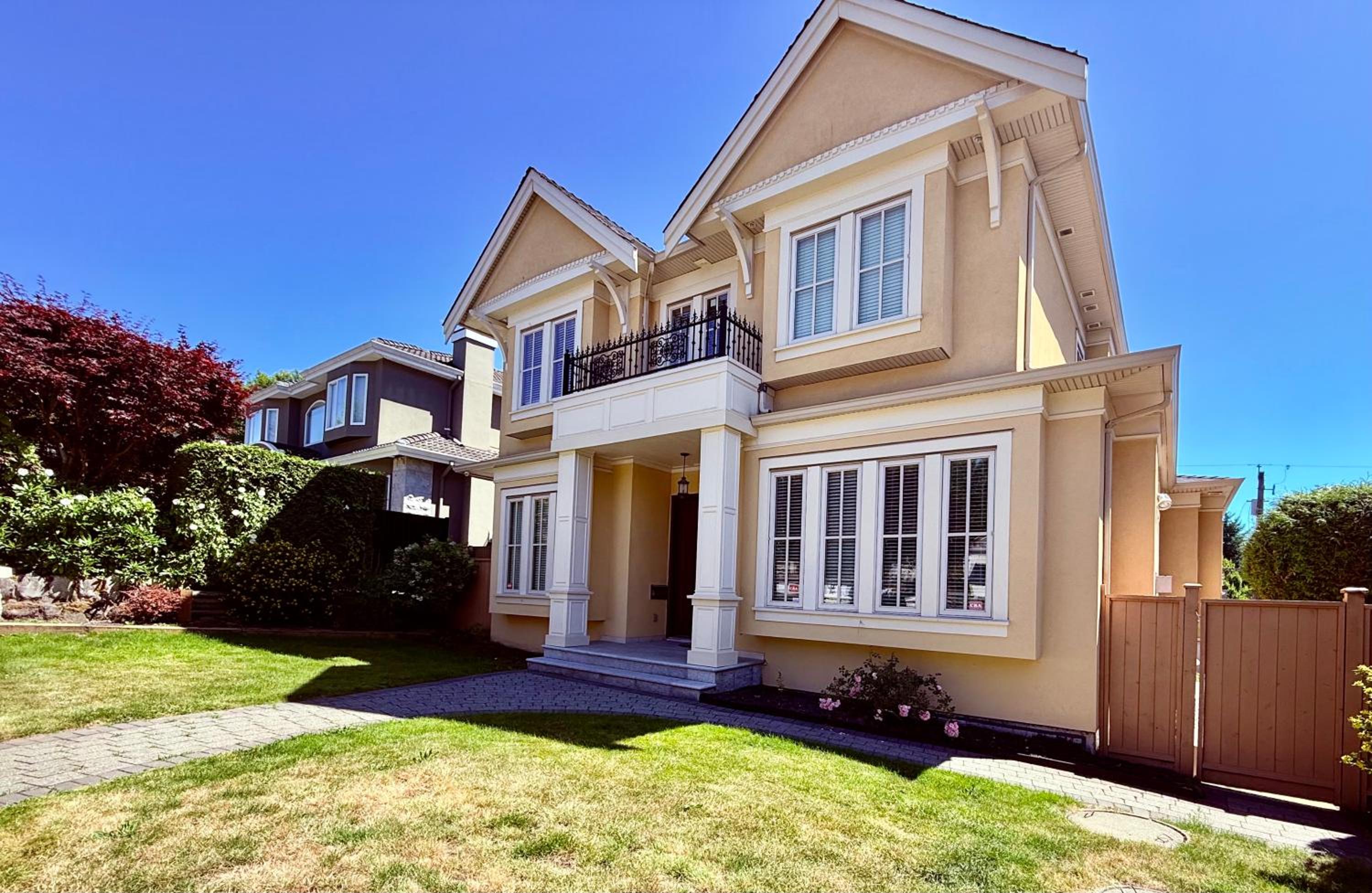 Peaceful Retreat in Arbutus