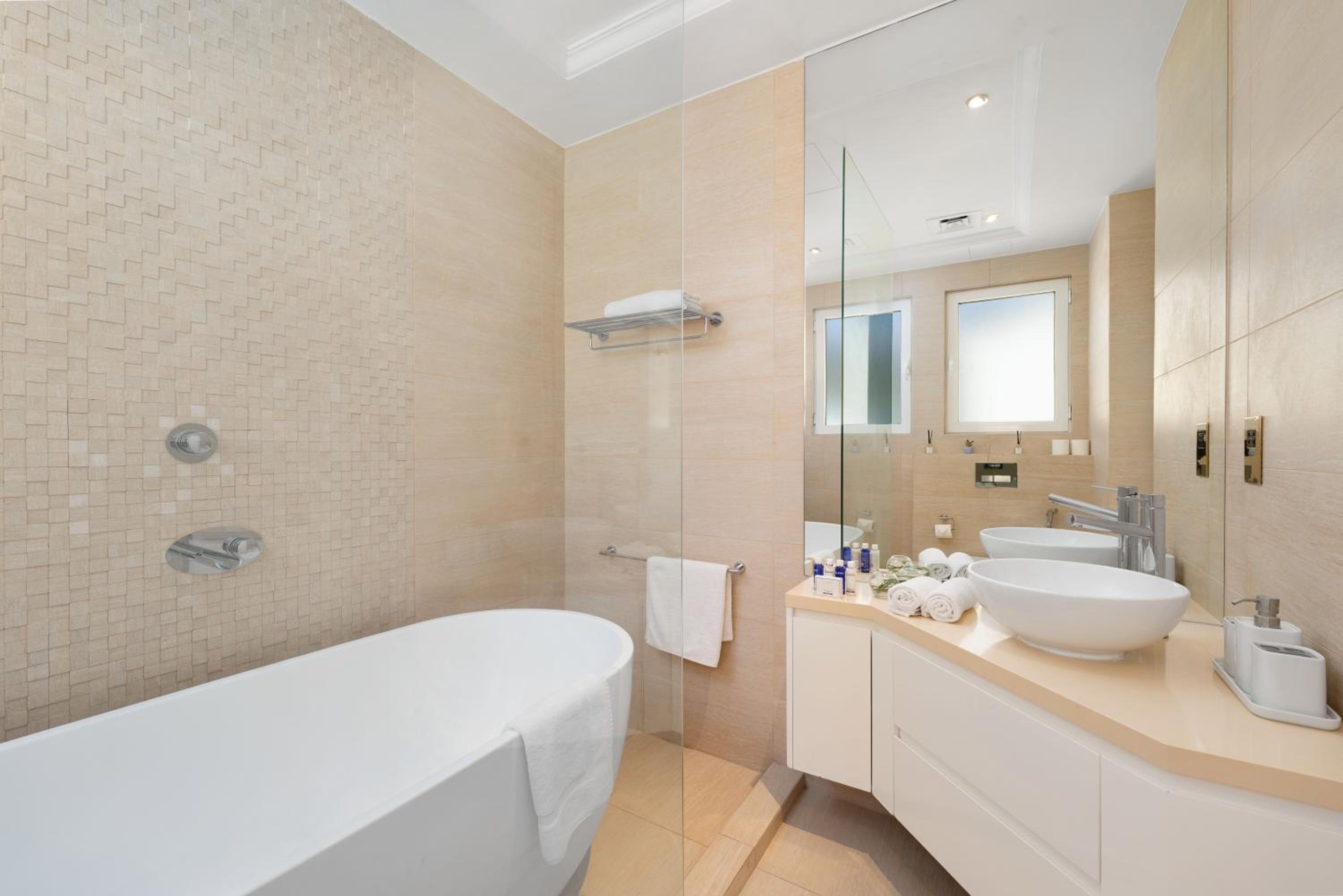 Maison Privee - Ultra-Luxury Villa with Private Pool & Beach on Palm