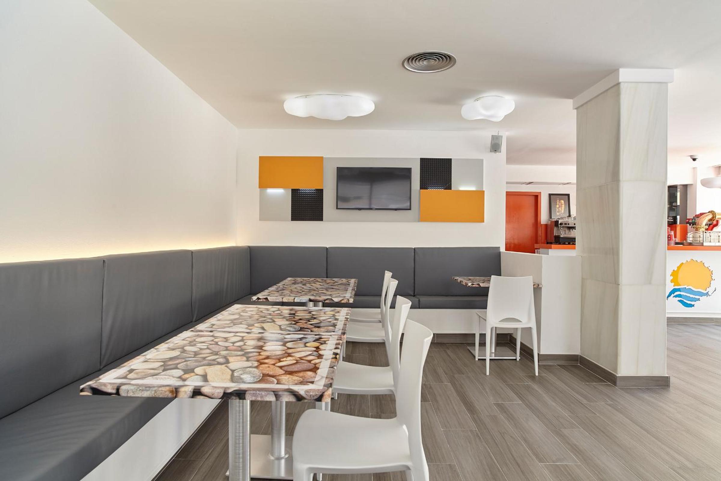 Apartamentos Mar i Vent