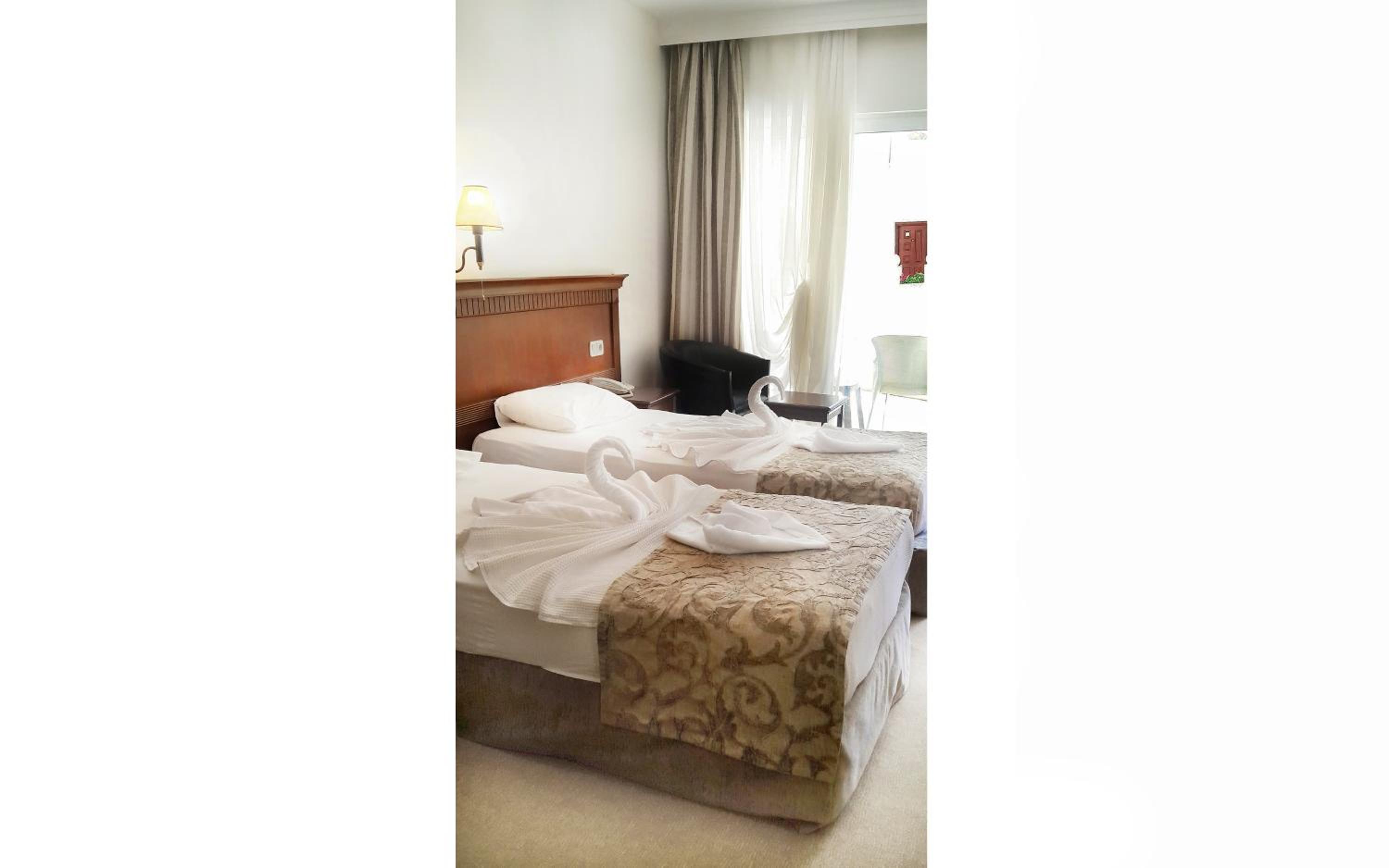 Golden Lotus Hotel - Image 84