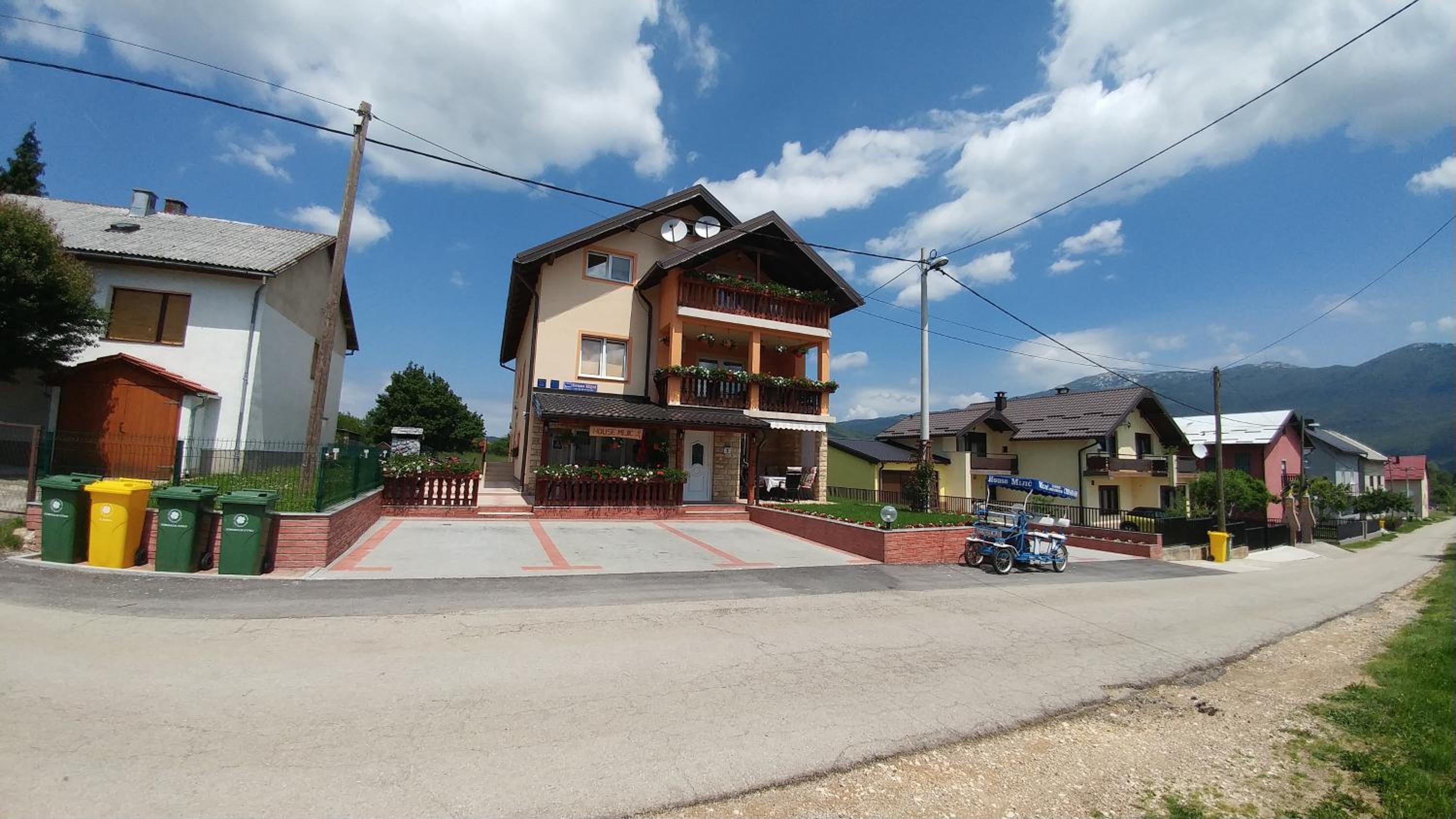 Photo 6