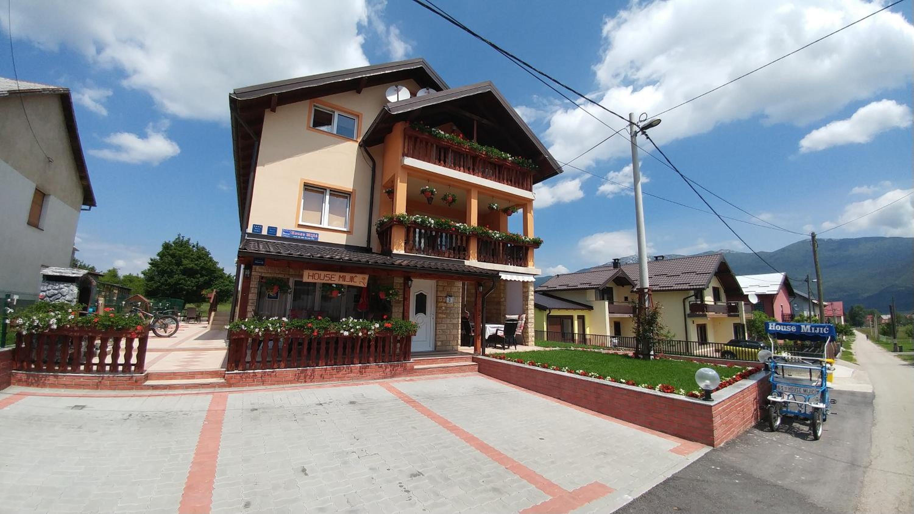Guest House Mijić view 3