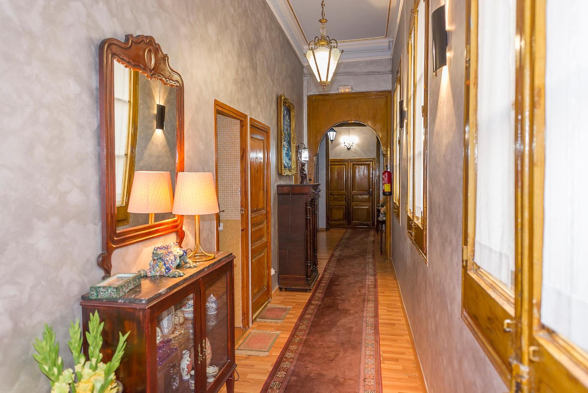 Hostal Girona