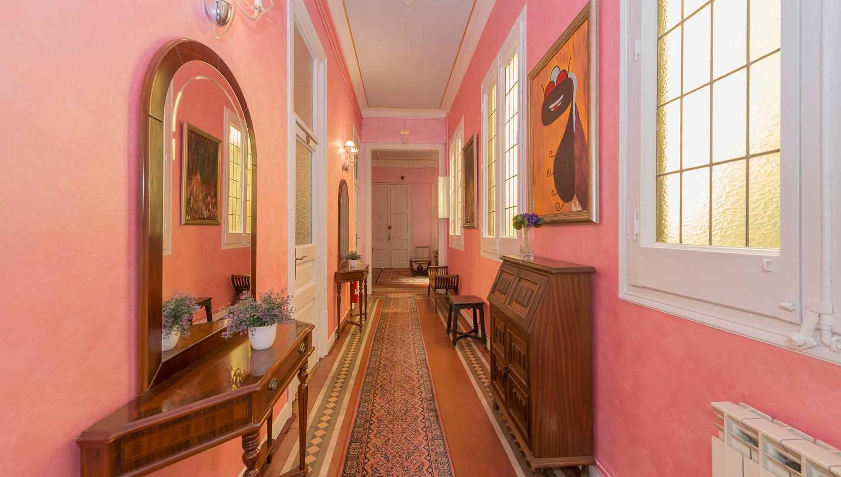 Hostal Girona