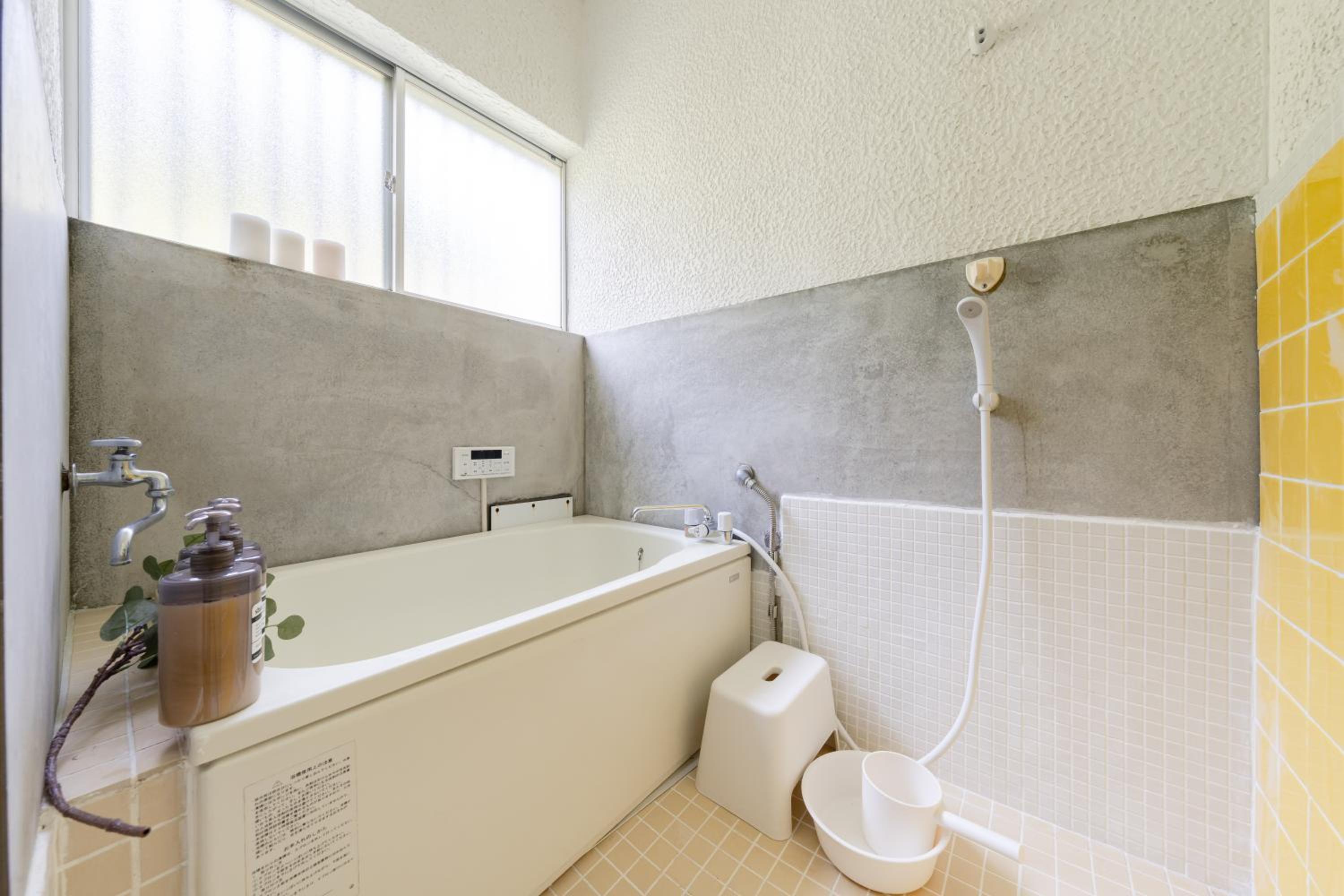 15 minutes to the beach, Free parking, さざ波と貝がら Coco Mare Hiratsuka