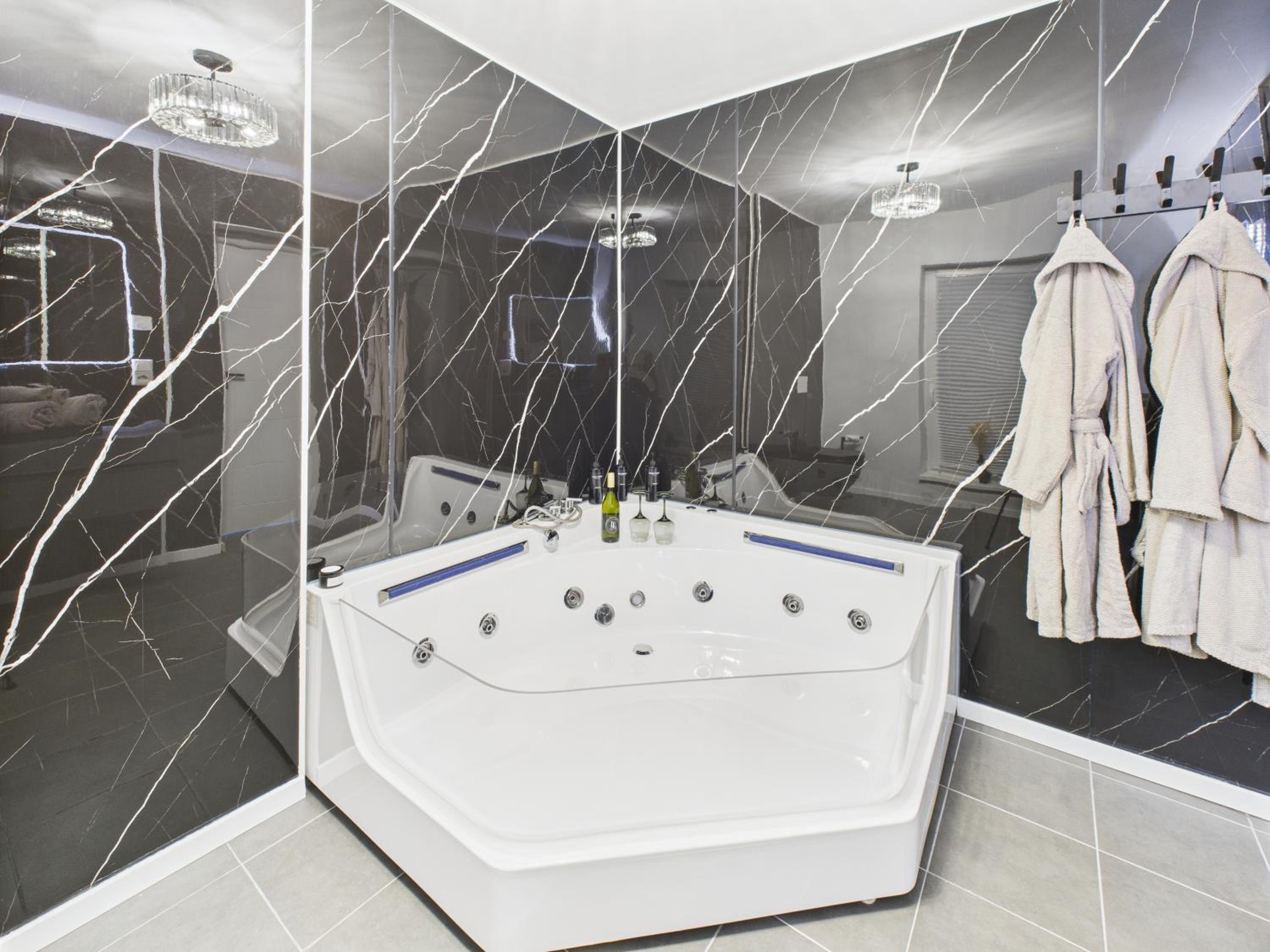 Loft and Living Private Spa am See mit Sauna und Whirlpool