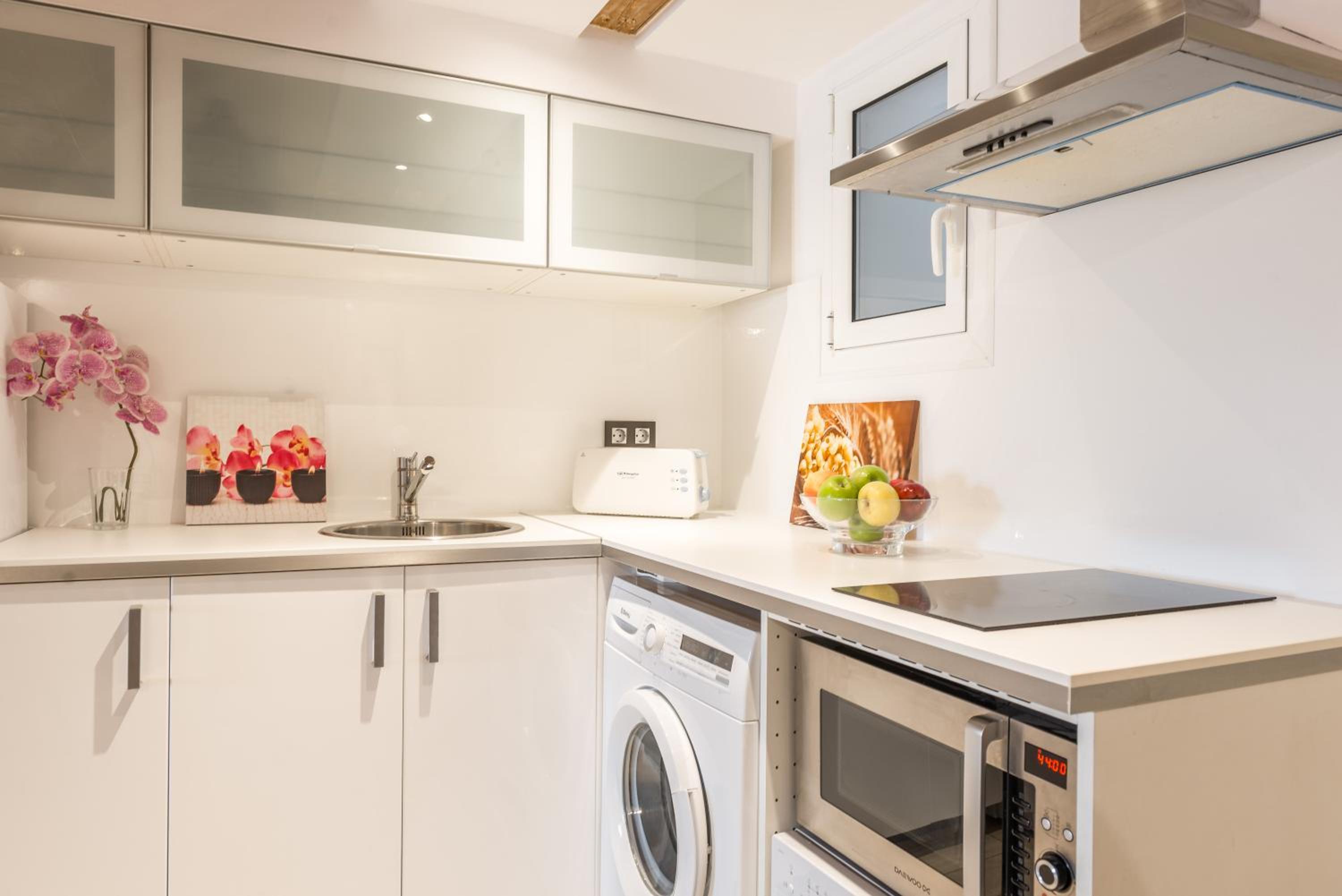 CITY CENTER TWO BEDROOMS APARTMENT, IN A 1870's FULL RENEWED BUILDING
