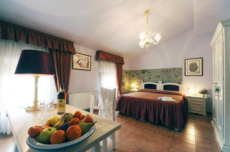 Antica Locanda San Leonardo 1554 view 3