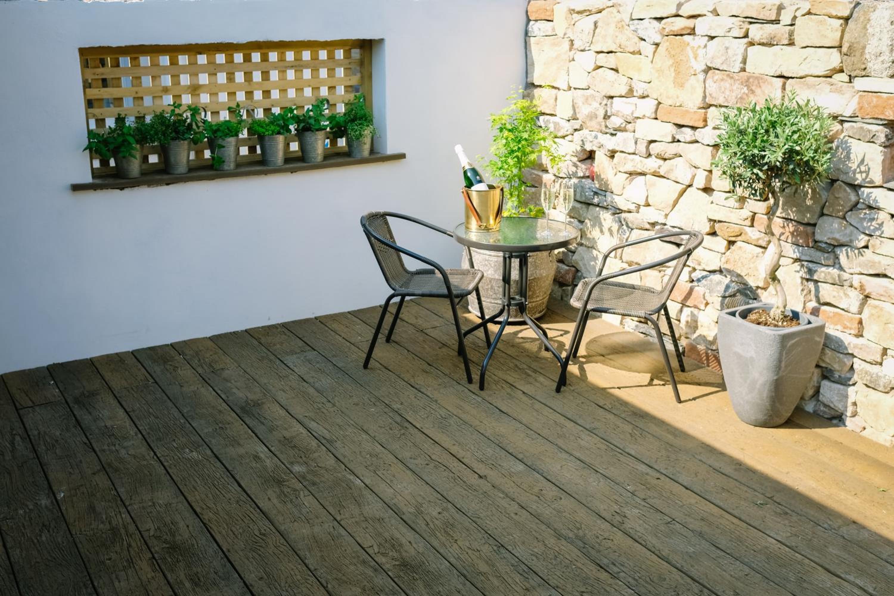 balance & terrace