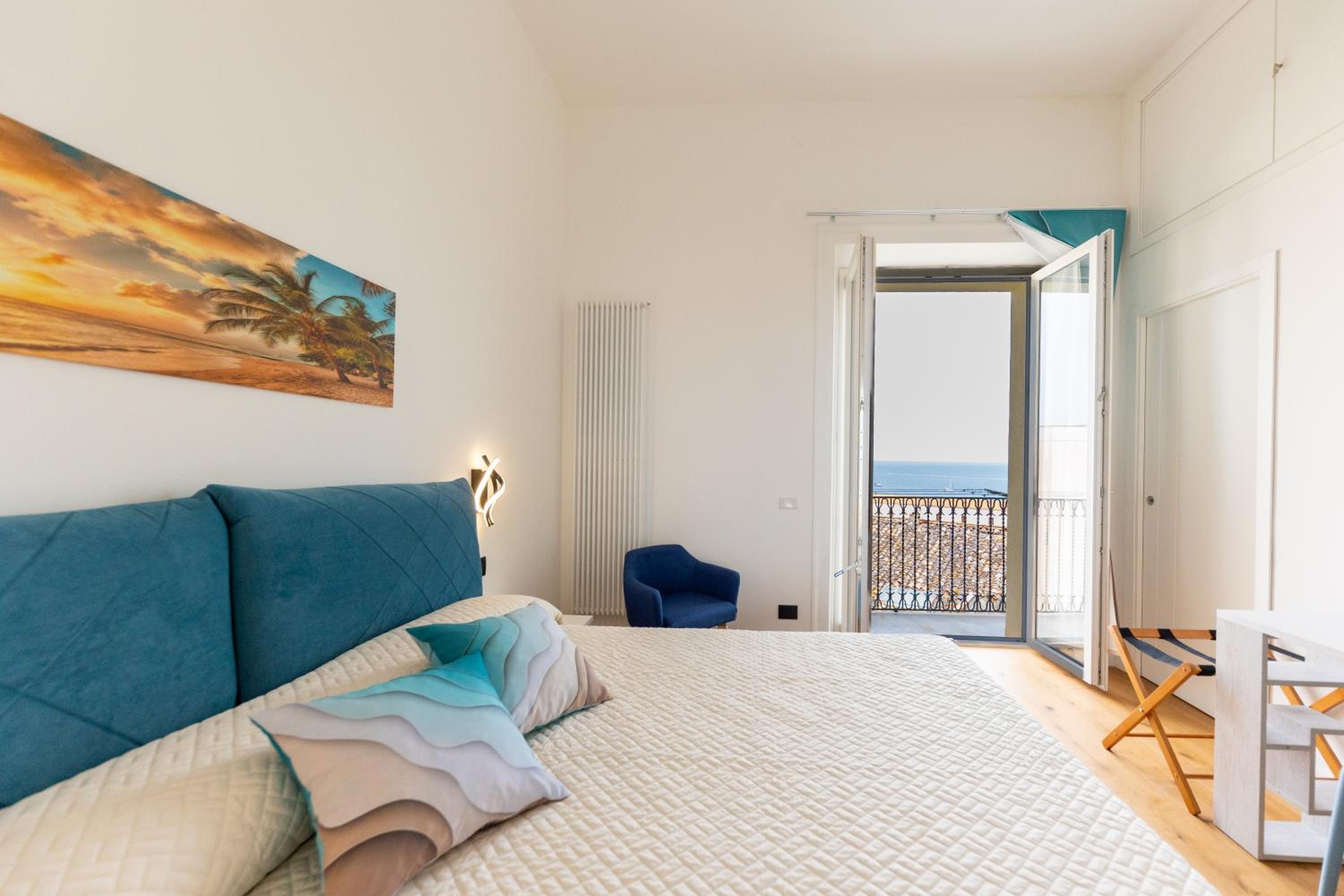 Suite Roccamare - Comfort d'Epoca e Vista da Sogno nel Cuore di Cefalù by CEFALU BIZ