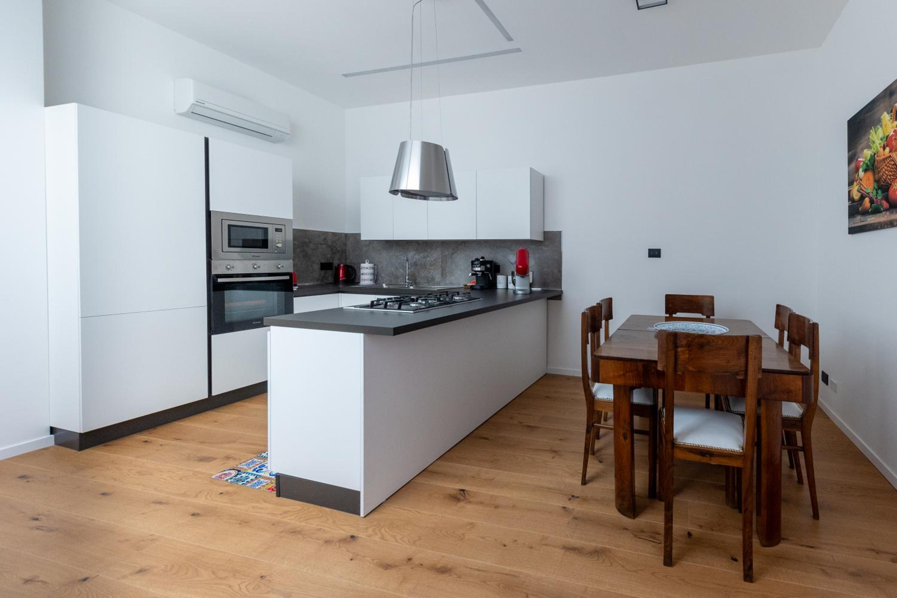 Suite Roccamare - Comfort d'Epoca e Vista da Sogno nel Cuore di Cefalù by CEFALU BIZ