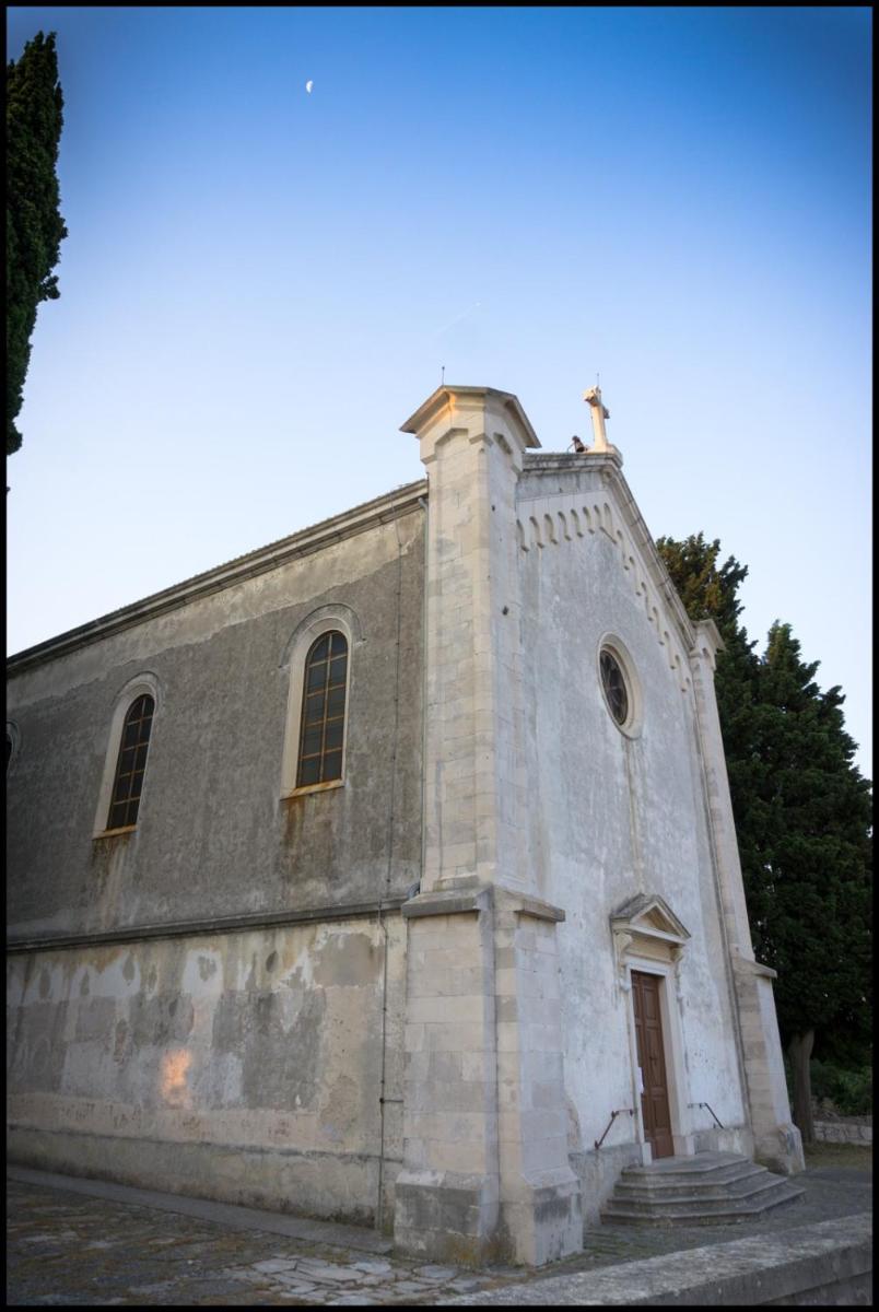 Photo 33