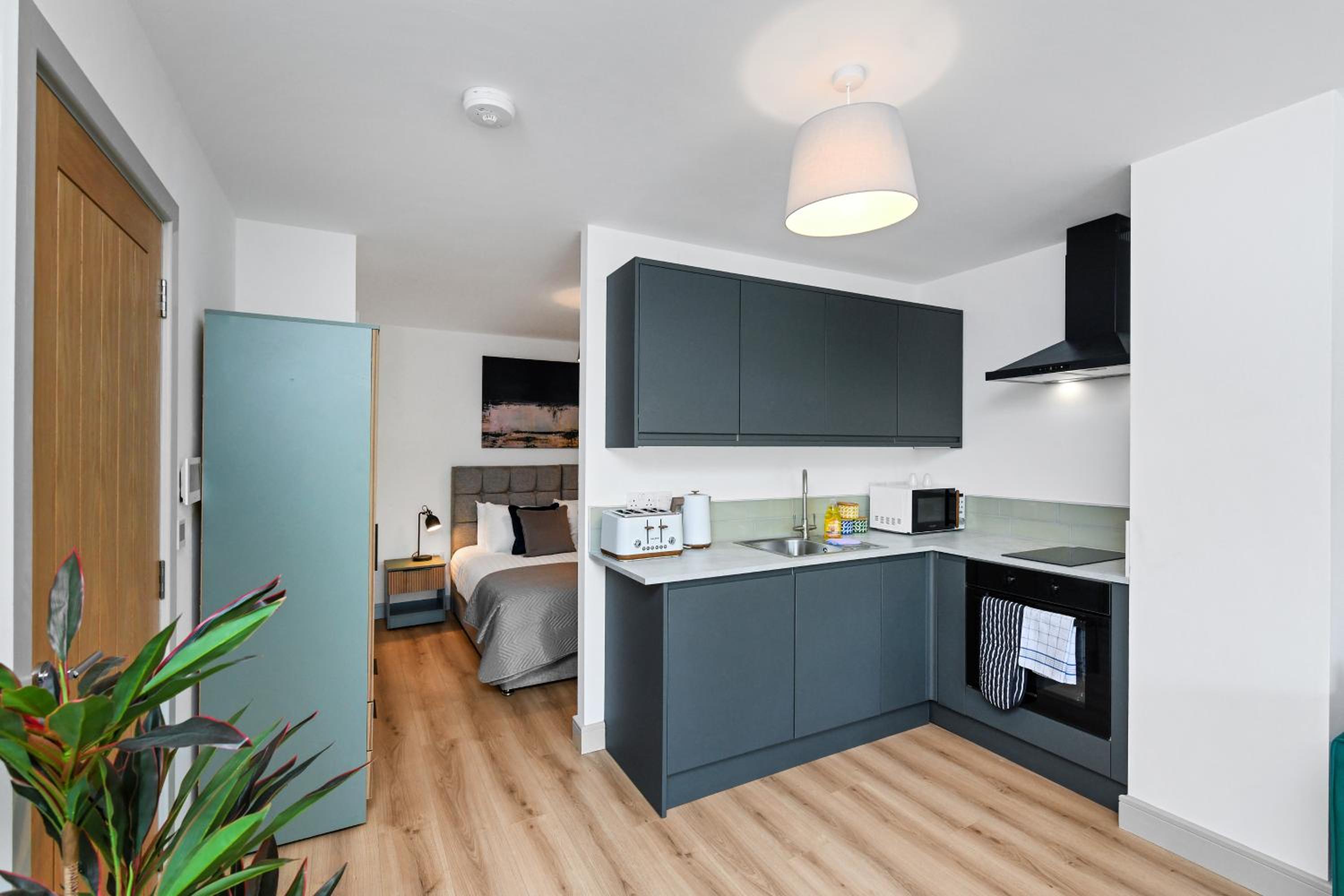 Matlock Town Centre Flat Near Transport Links