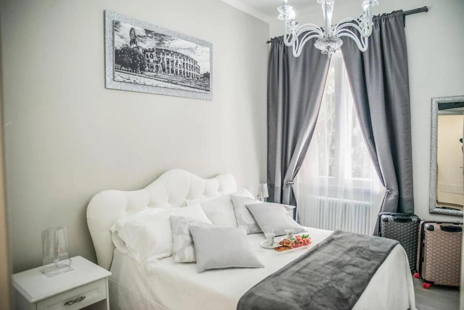 Central Luxury Apartment