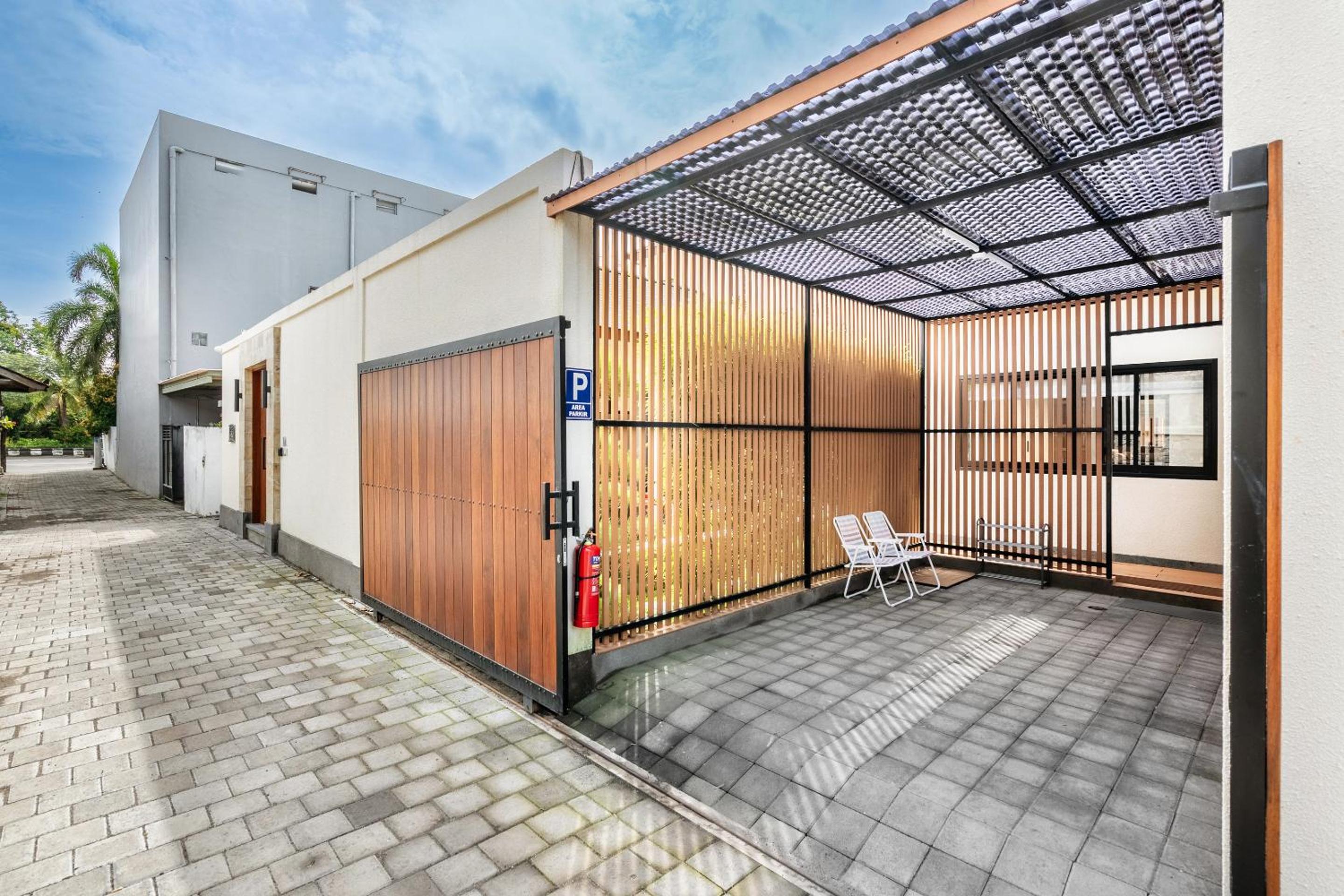 Oasis Residences Sanur - Modern 3-BR Villa with Private Pool & Fast WiFi