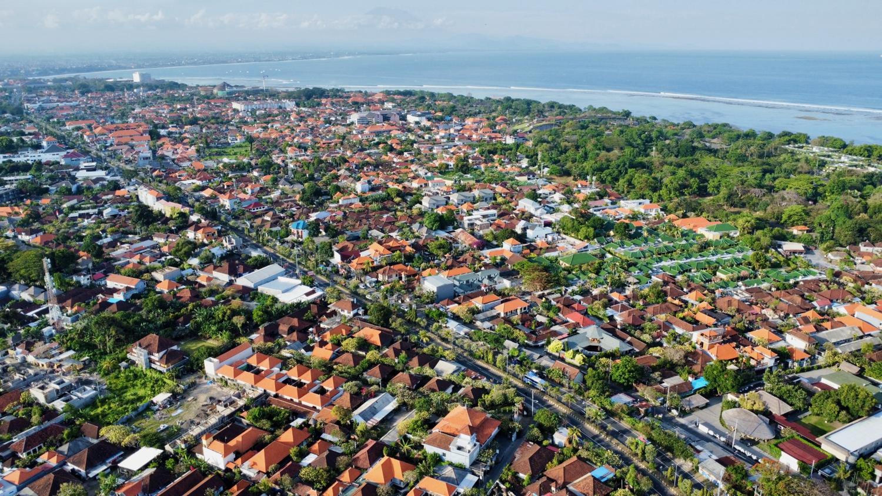 Oasis Residences Sanur - Modern 3-BR Villa with Private Pool & Fast WiFi