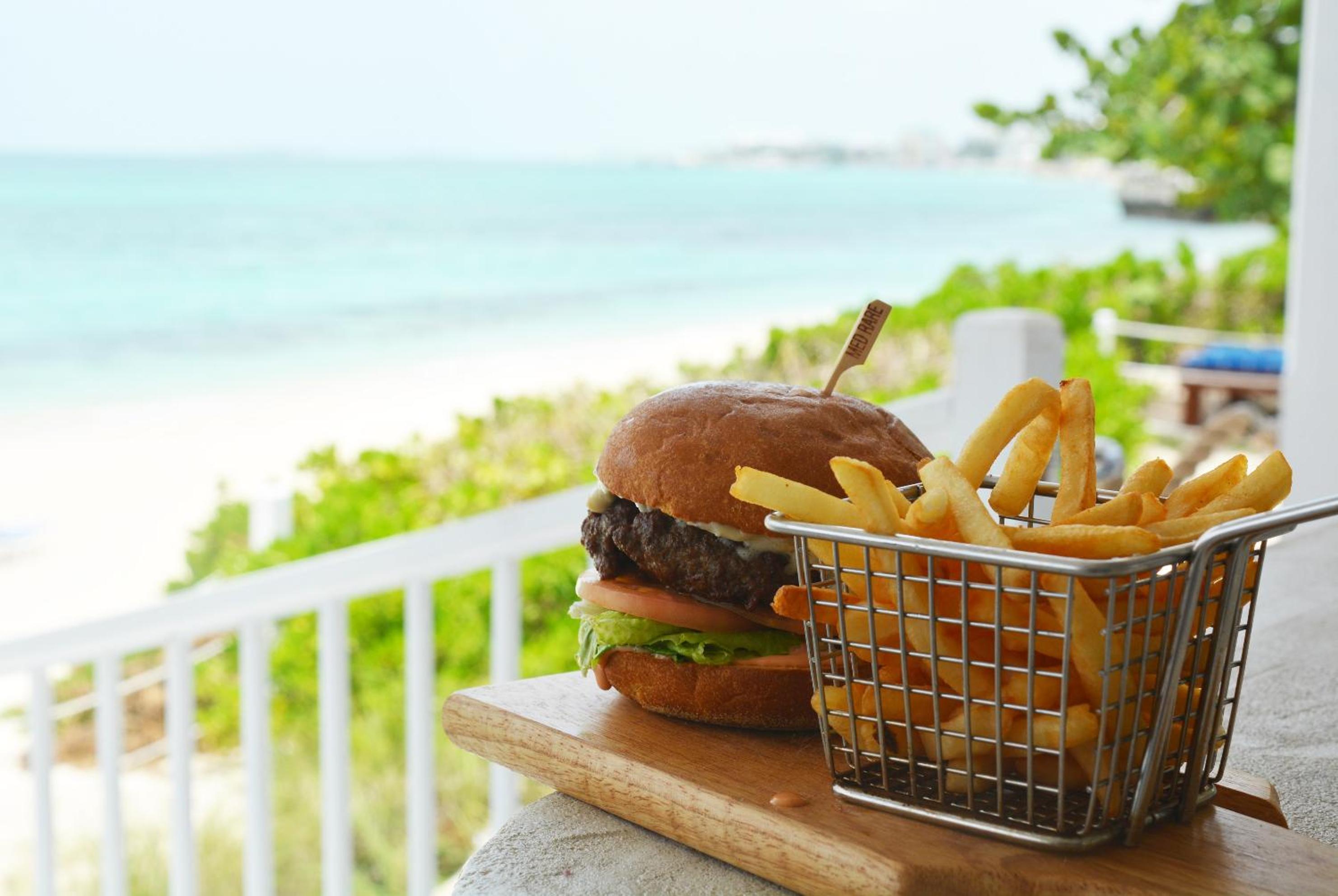 Photo 51 sur 58 de Sandyport Beach Resort