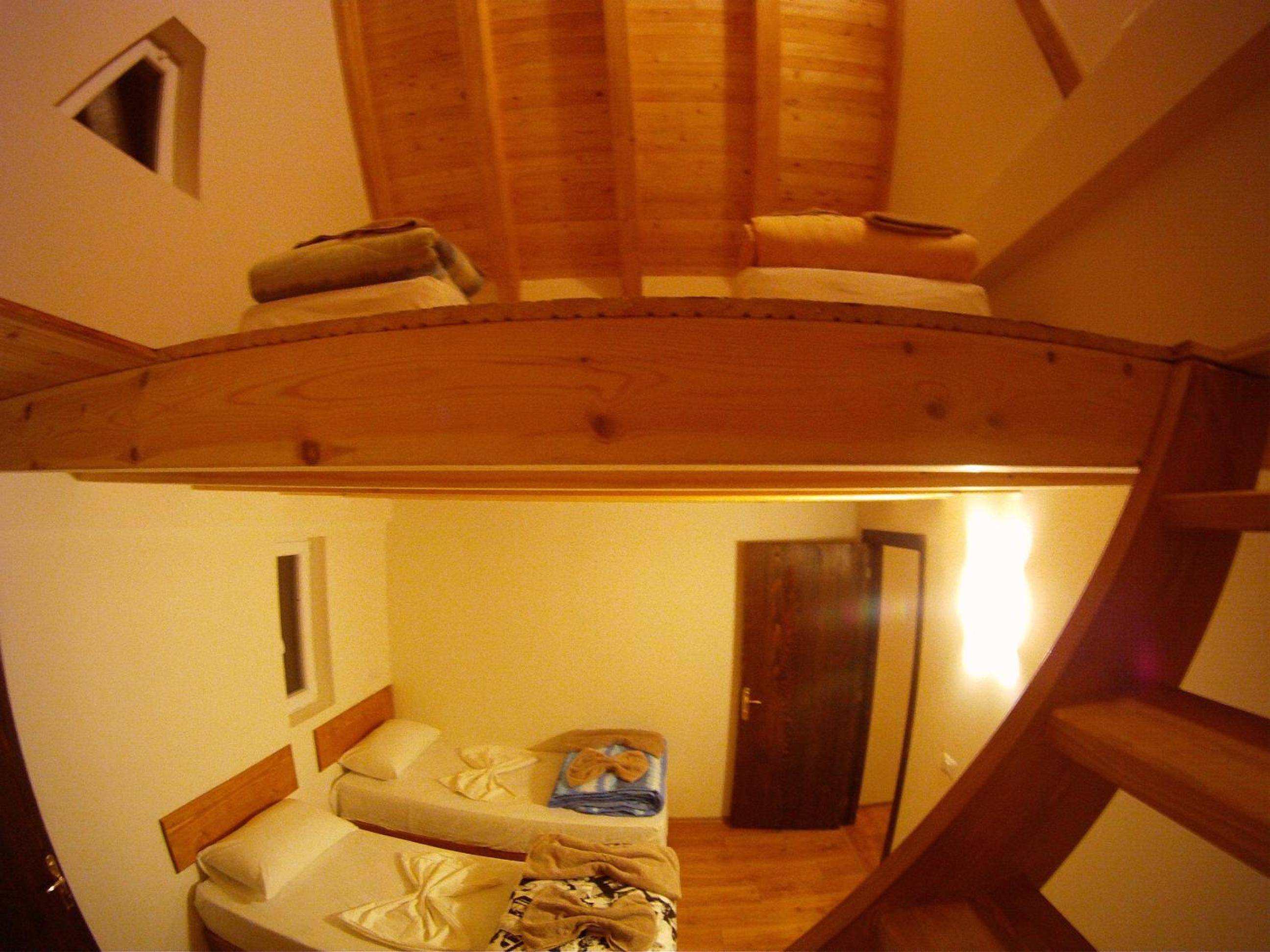 Bujtina Polia