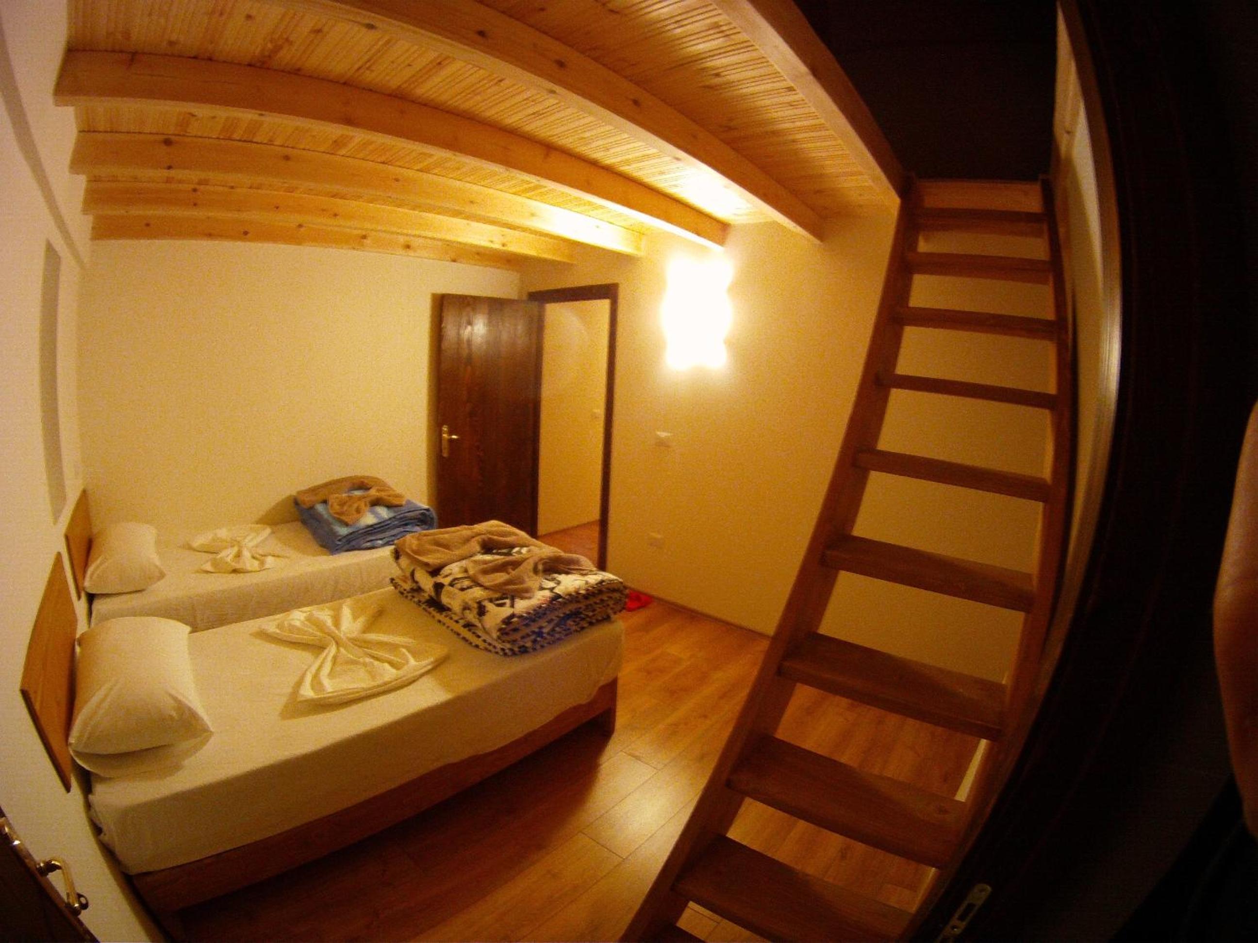 Bujtina Polia
