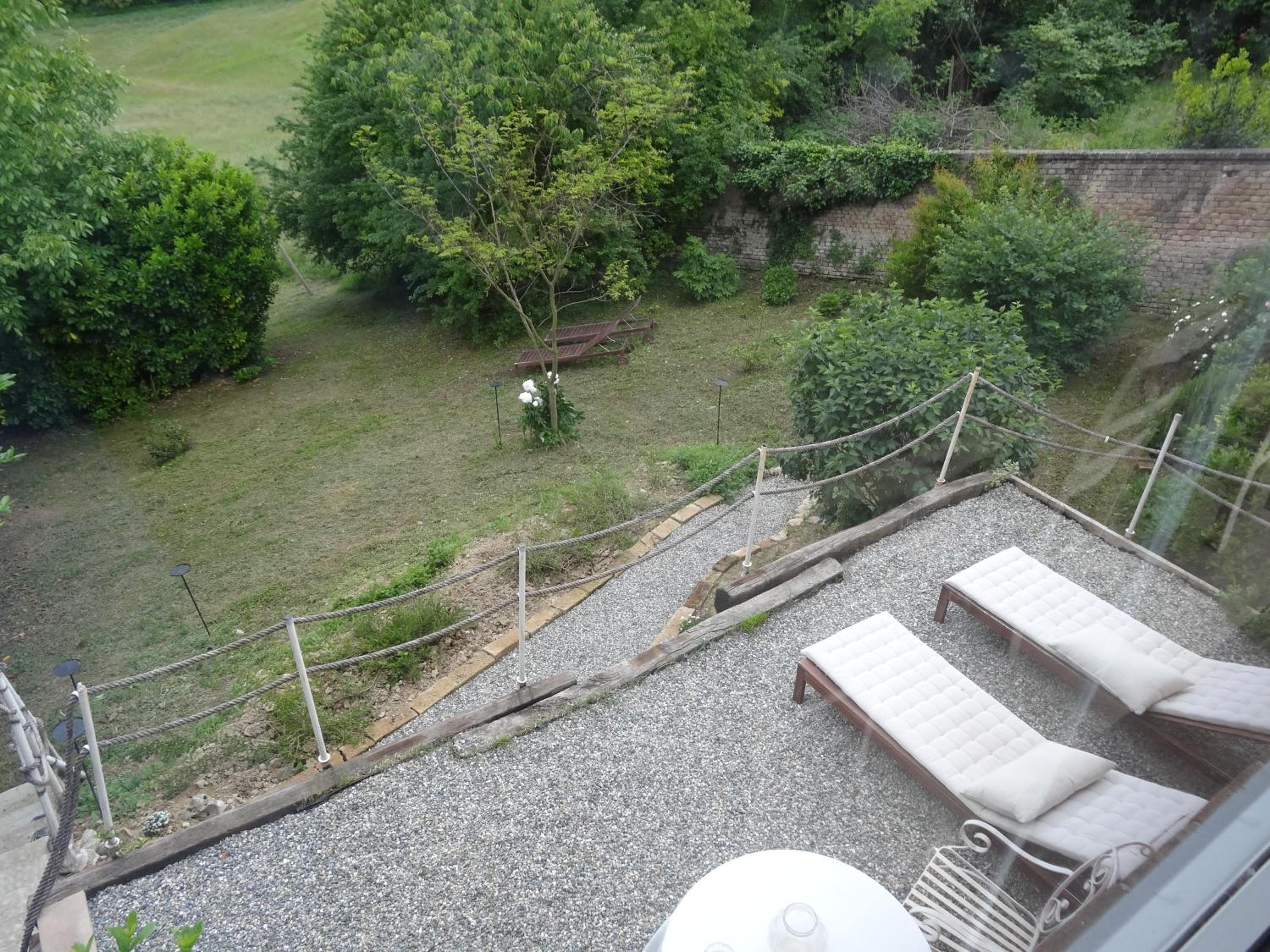 Photo 43