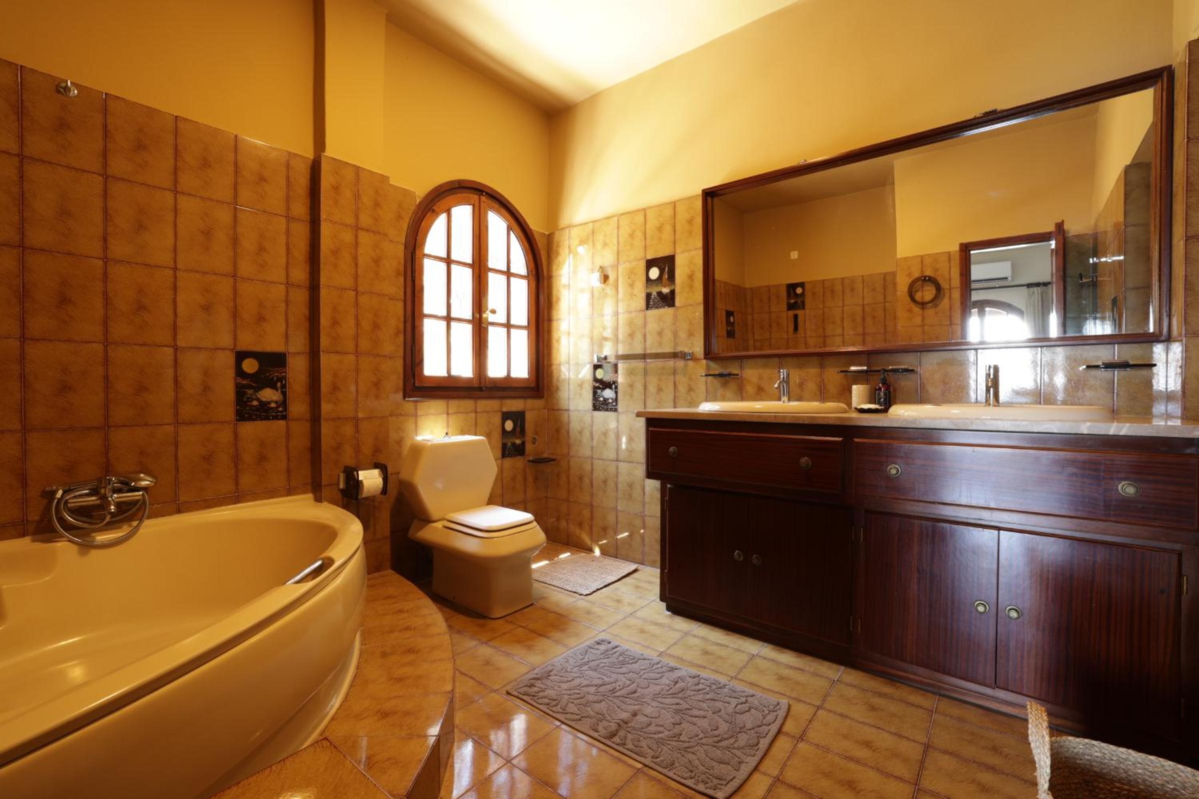 The Summit Escape House
