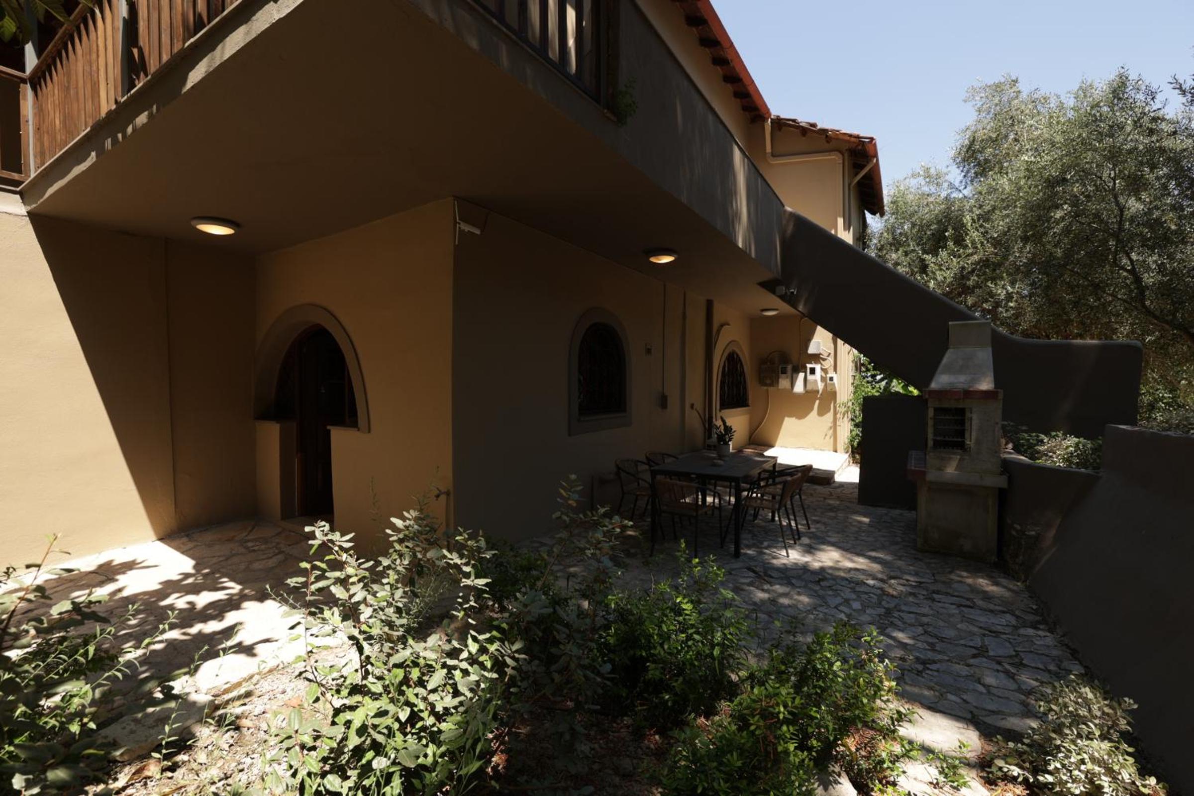 The Summit Escape House