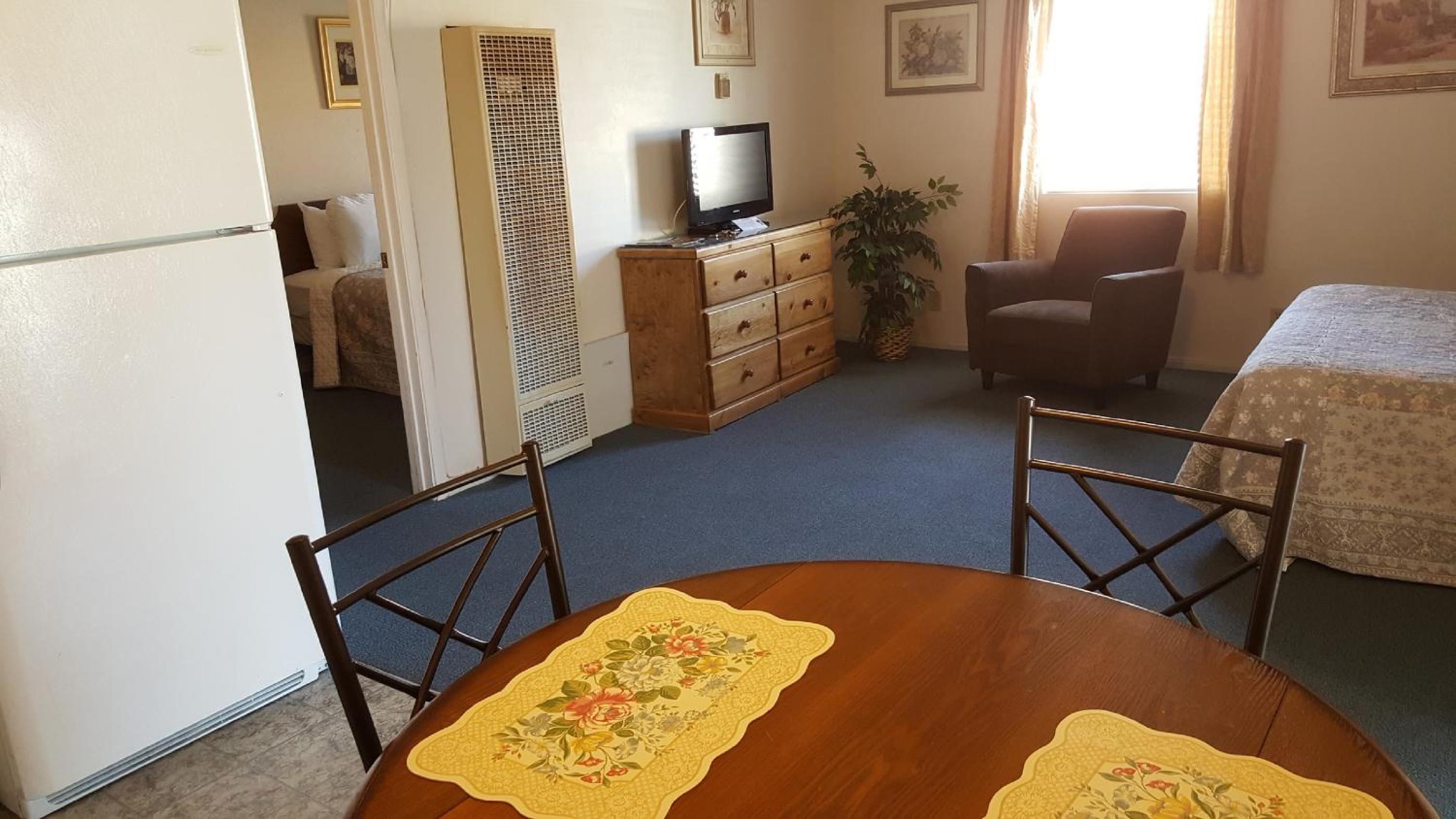 Bishop Village Motel