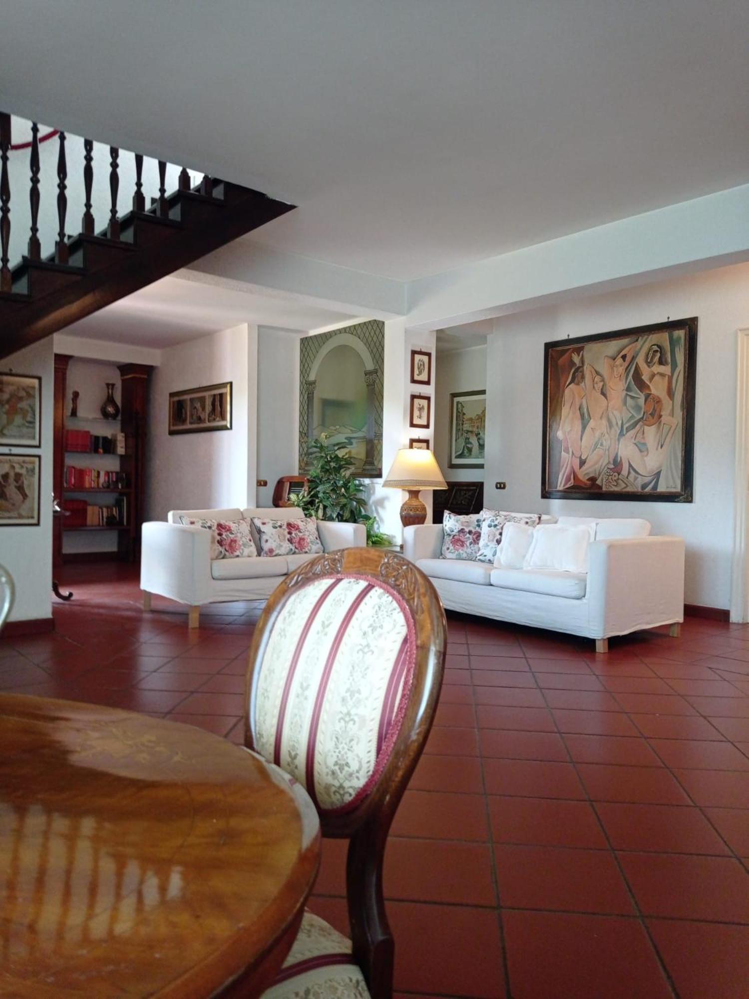 Villa Civetta tra Roma e i Castelli Romani