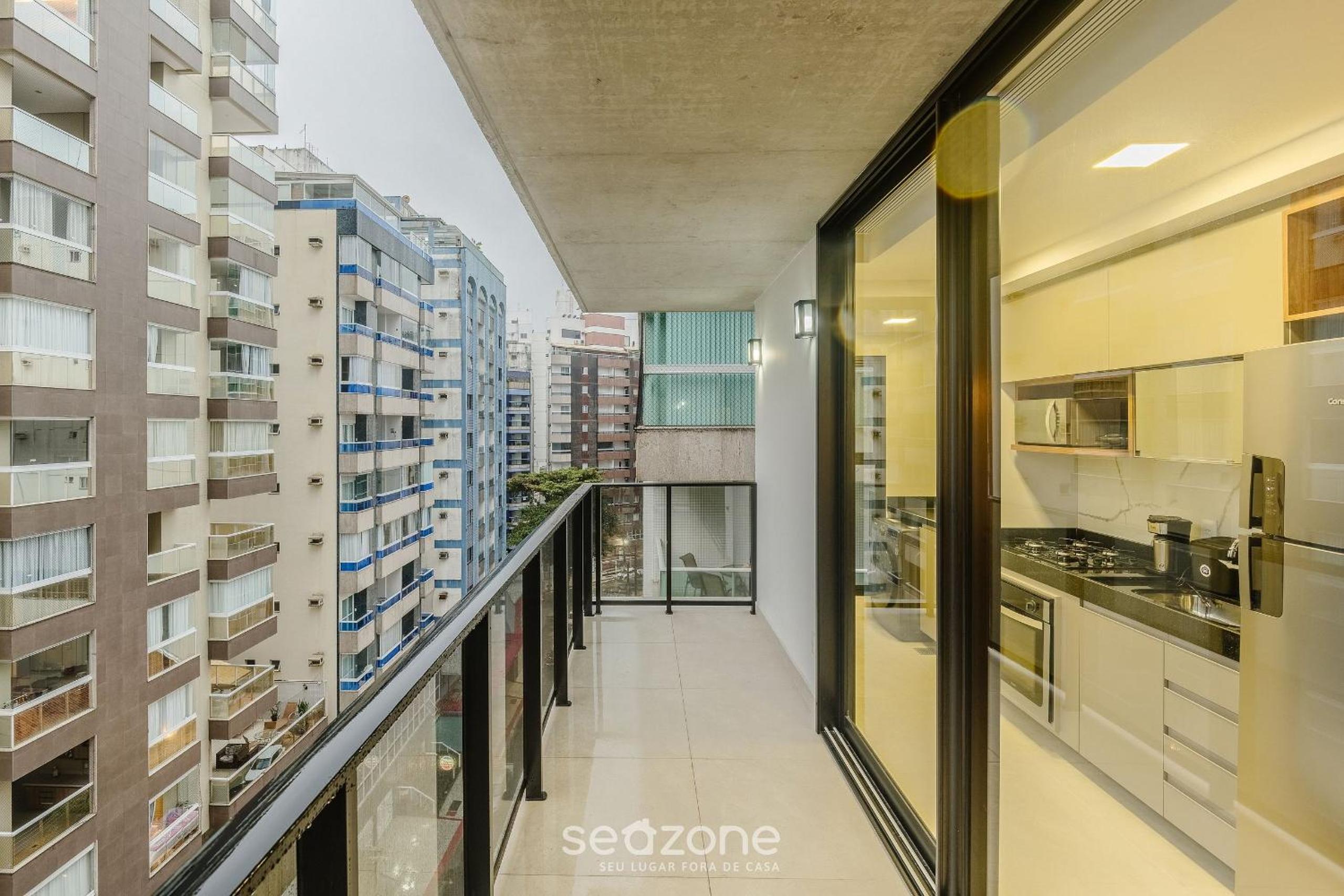 Building with New Apartments 300m from the Beach - EEP