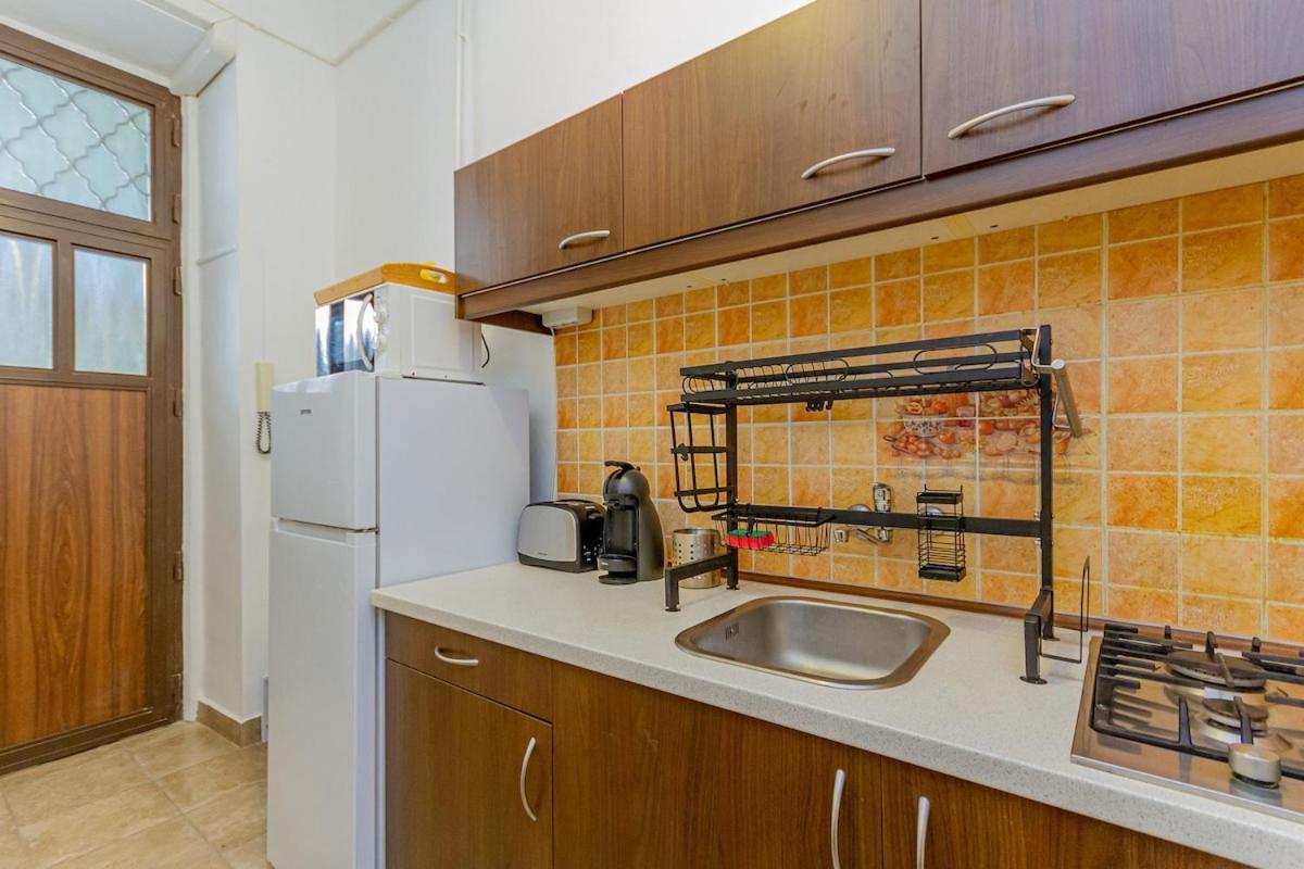 AK57 Central Apartment