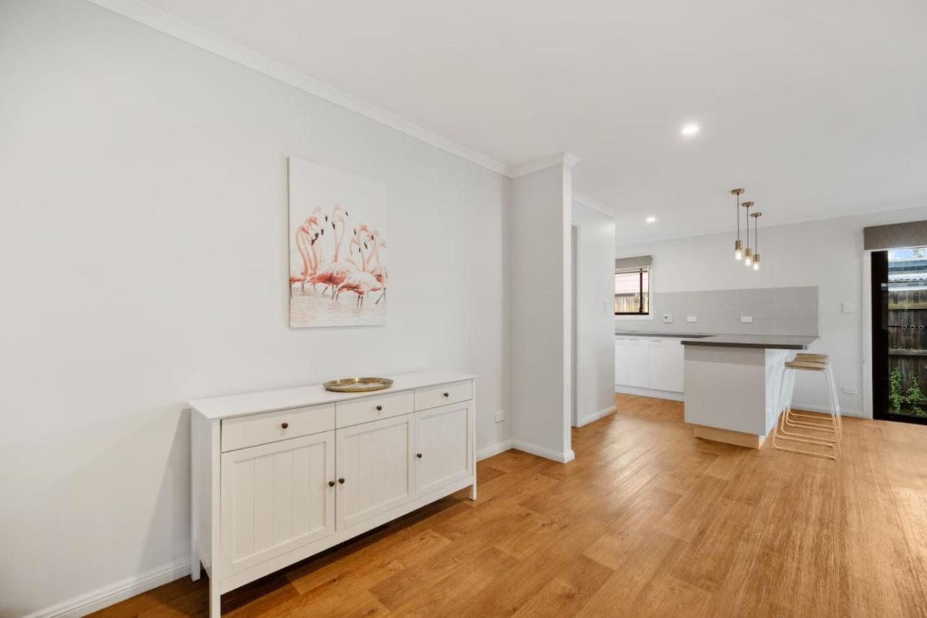 Inverloch Dual Retreat with Spa Bath 400m to Beach
