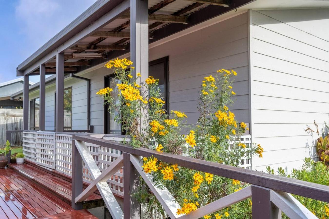 Inverloch Dual Retreat with Spa Bath 400m to Beach