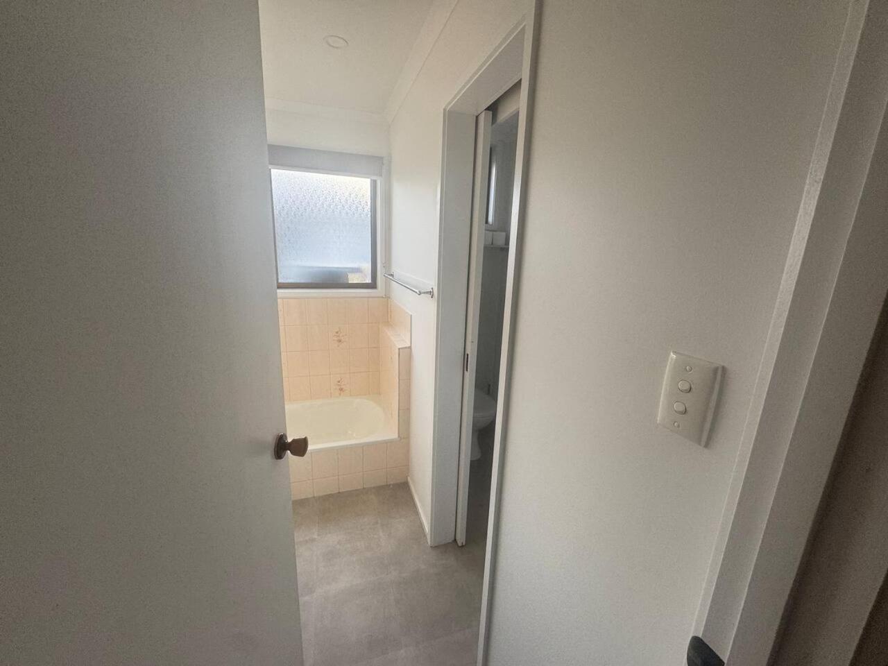 Inverloch Dual Retreat with Spa Bath 400m to Beach