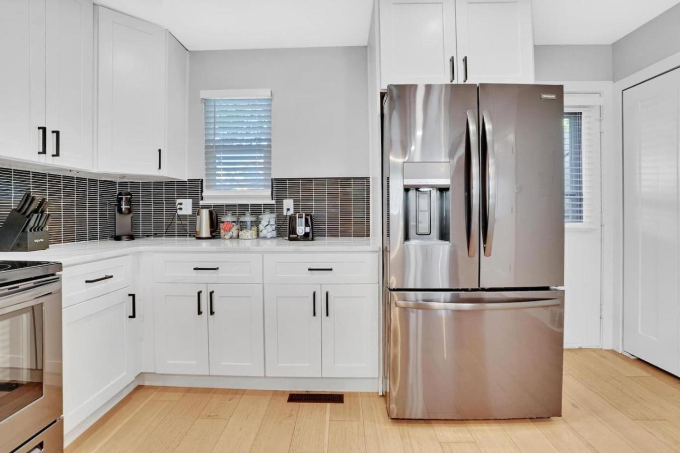 Stylish Arvada Duplex 10 Min to Olde Town and Denver