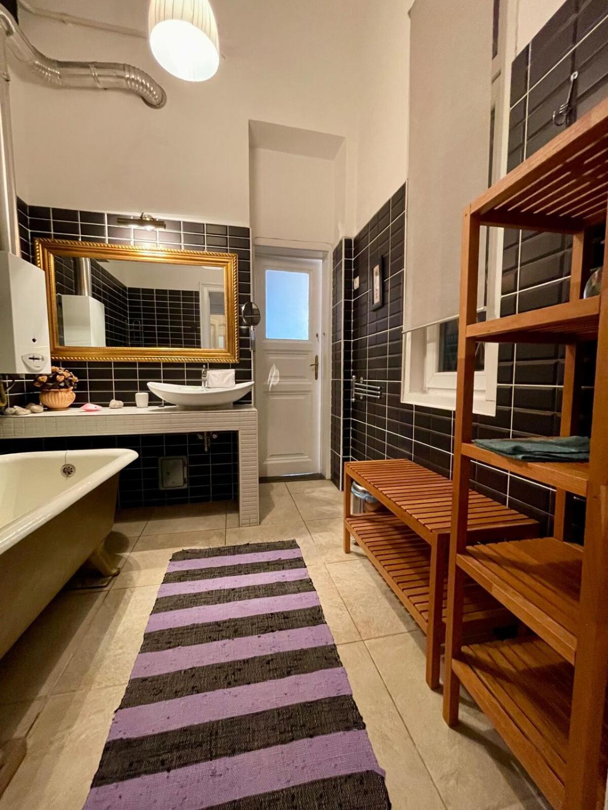 I68 Spacious 2BR