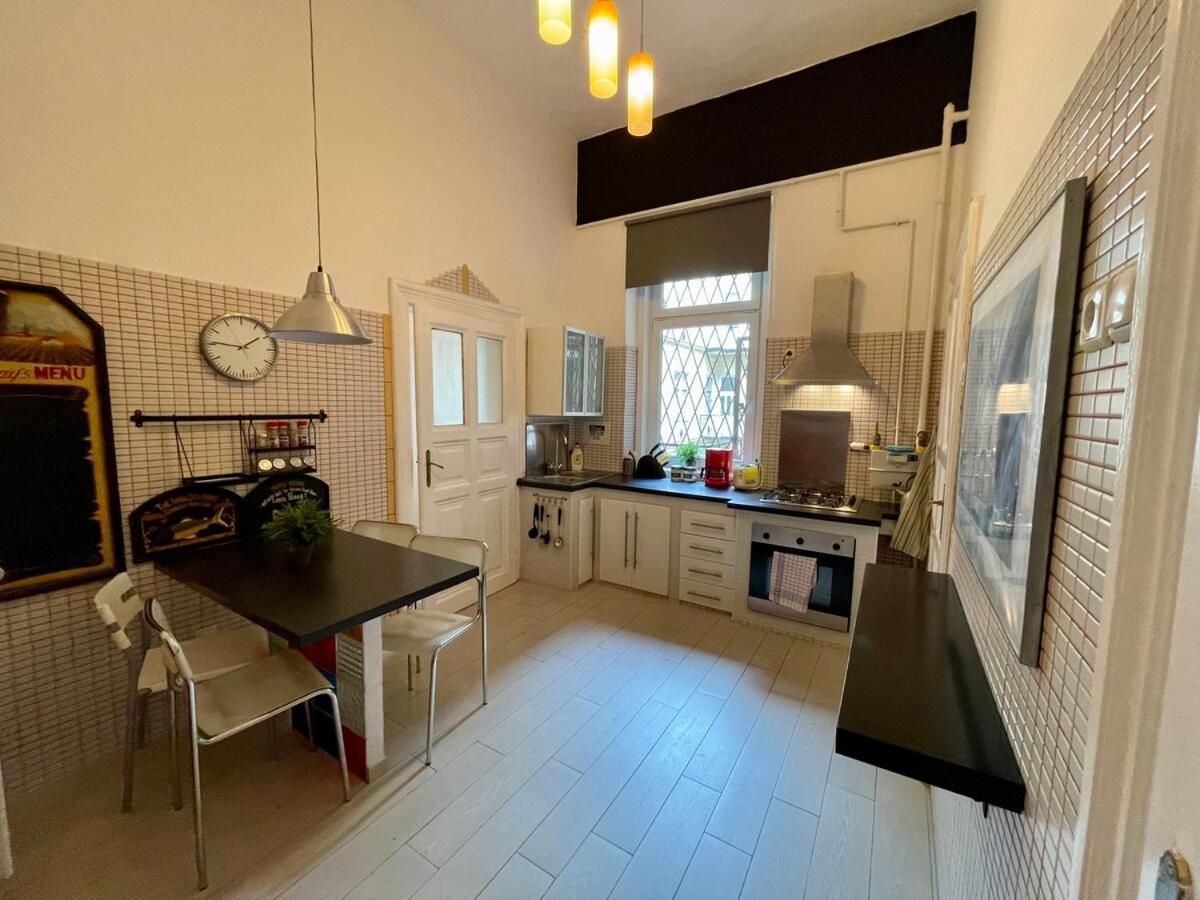 I68 Spacious 2BR